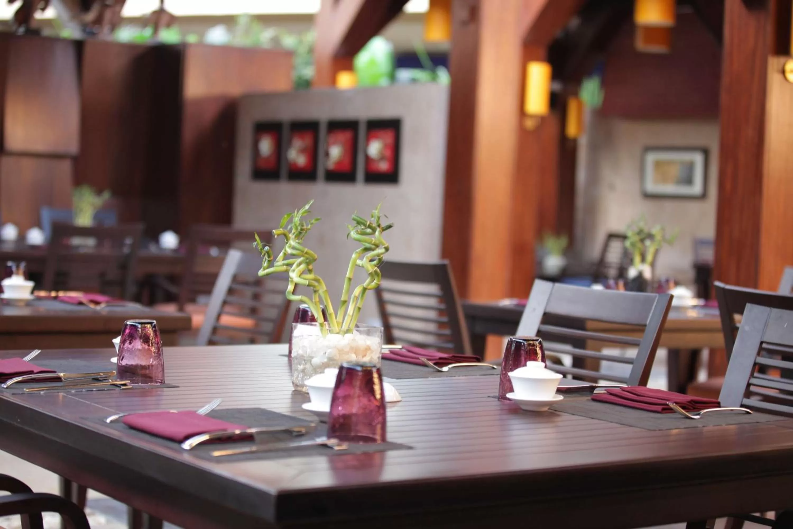 Restaurant/places to eat in Hilton Alexandria Green Plaza