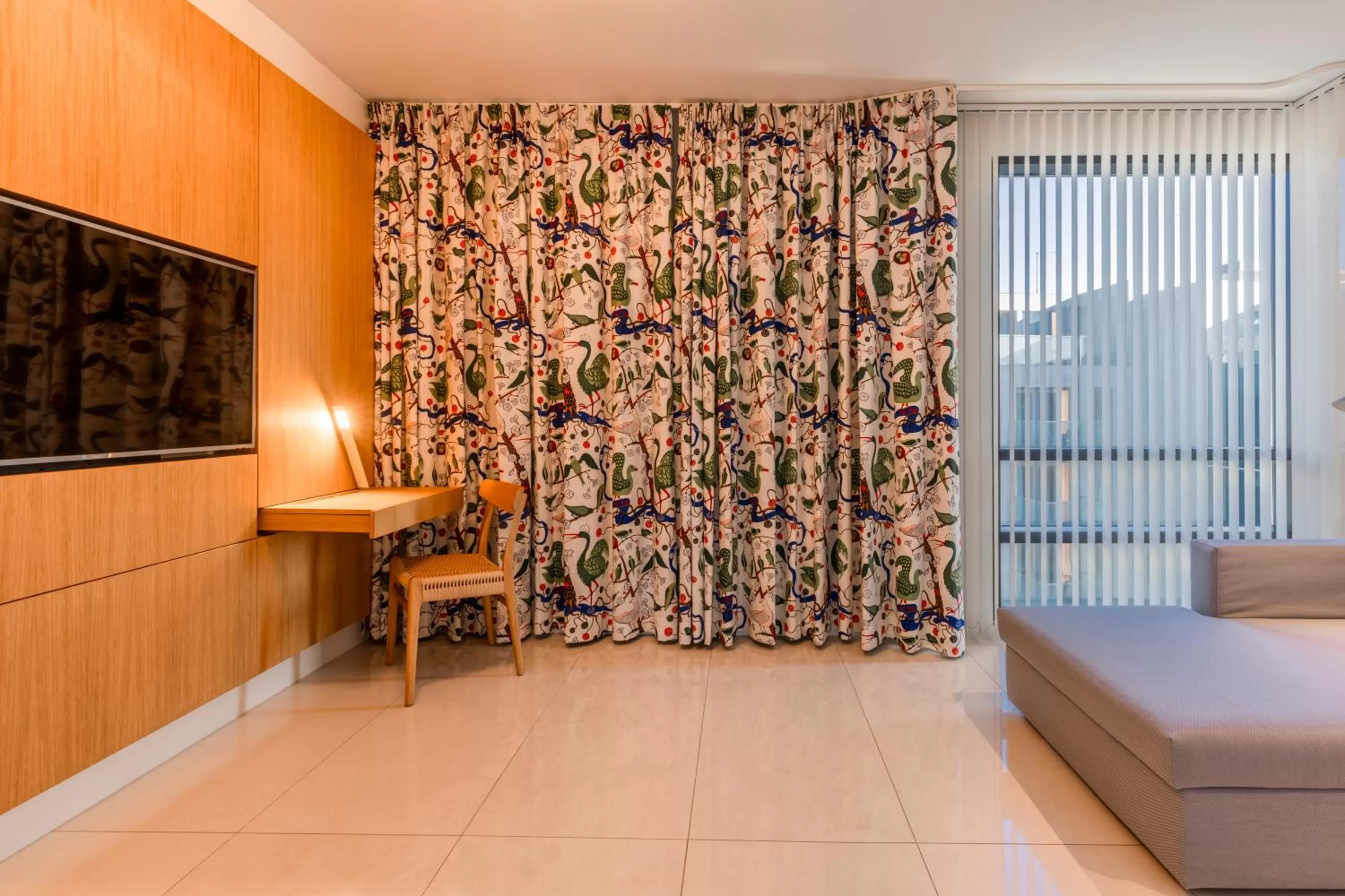 Bedroom, Bed in Black Pearl Apartment Hotel