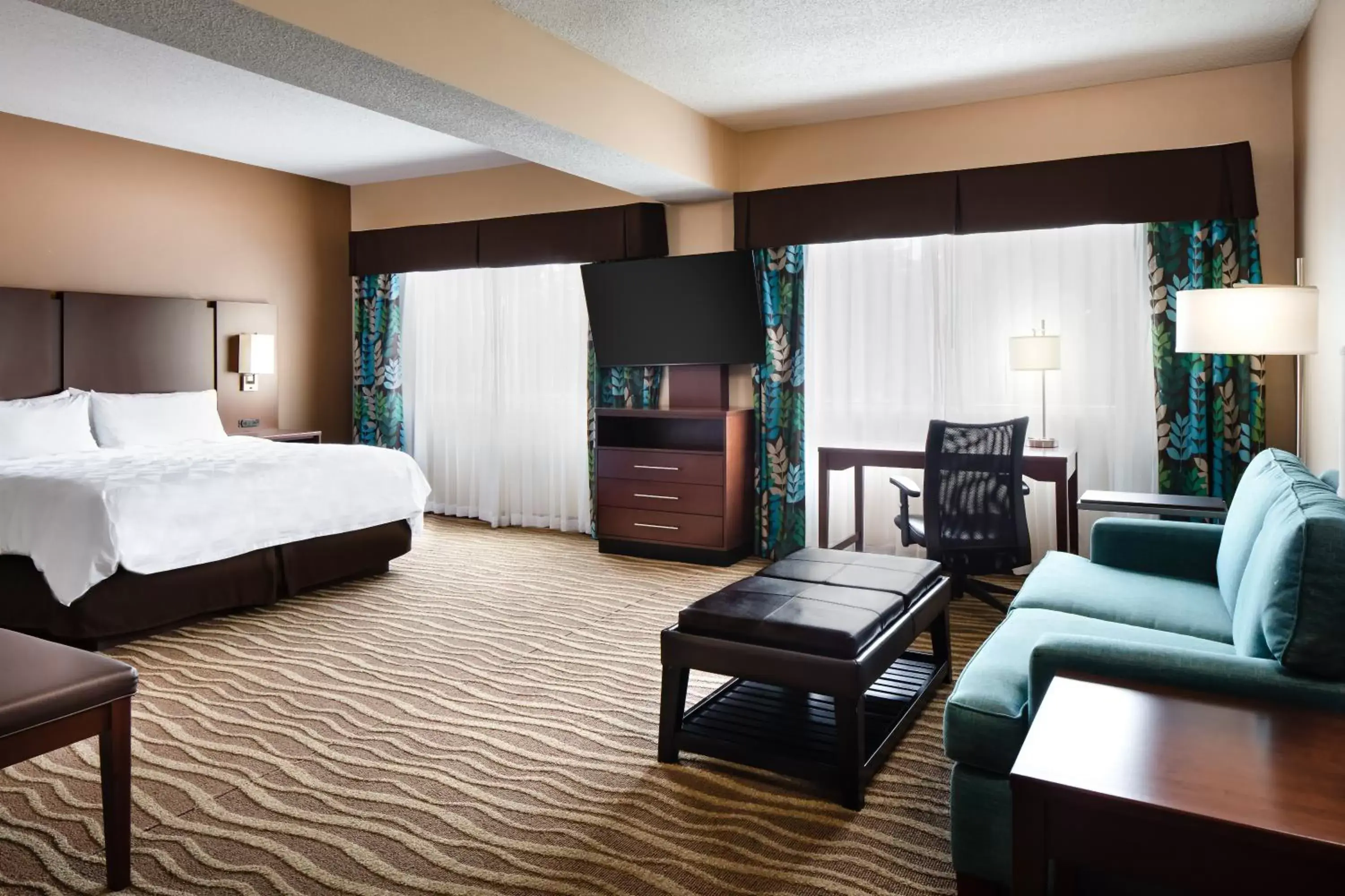 King Suite in Holiday Inn Hotel & Suites Overland Park-West by IHG King Suite in Holiday Inn Hotel & Suites Overland Park-West by IHG