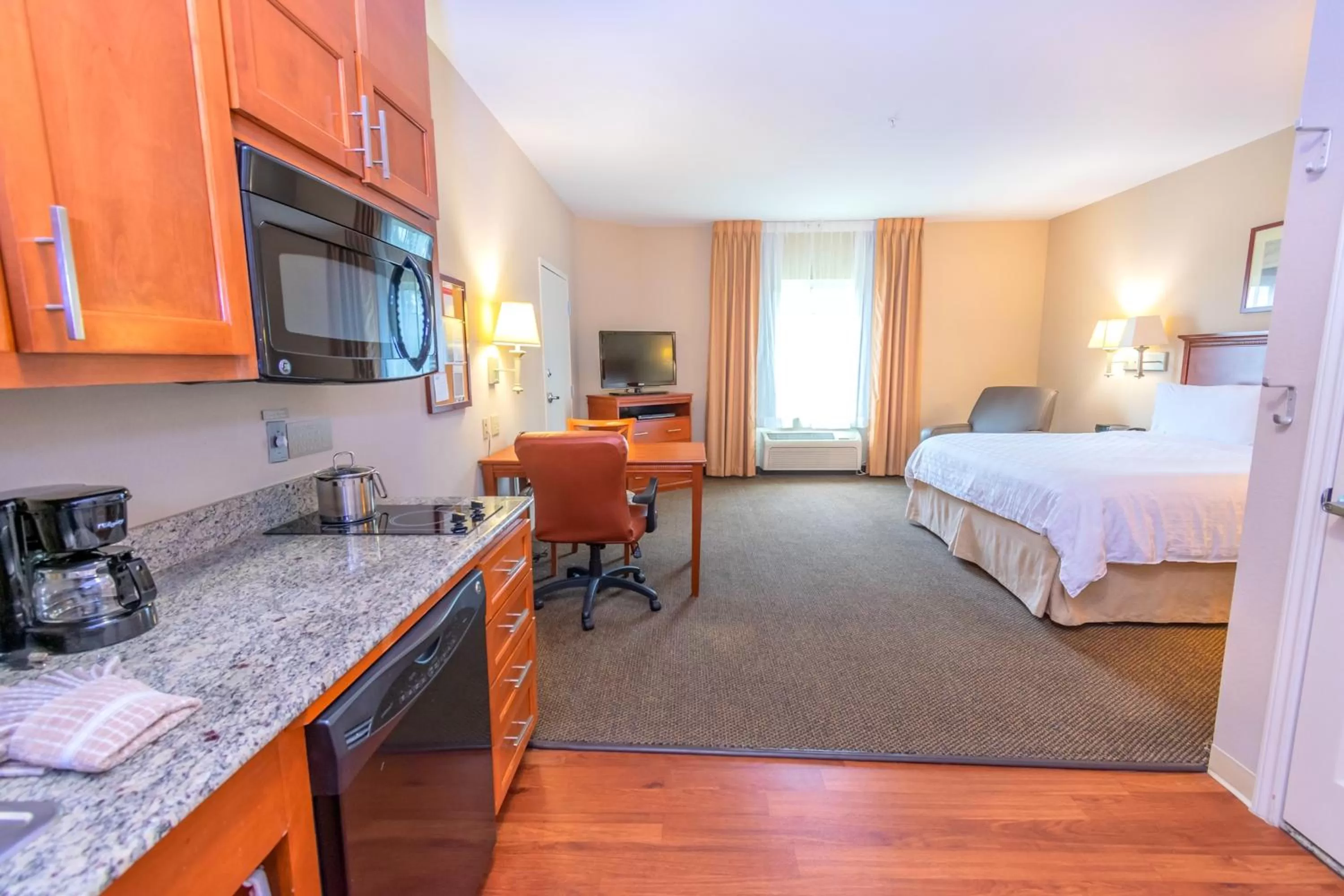 Candlewood Suites Houston I-10 East by IHG