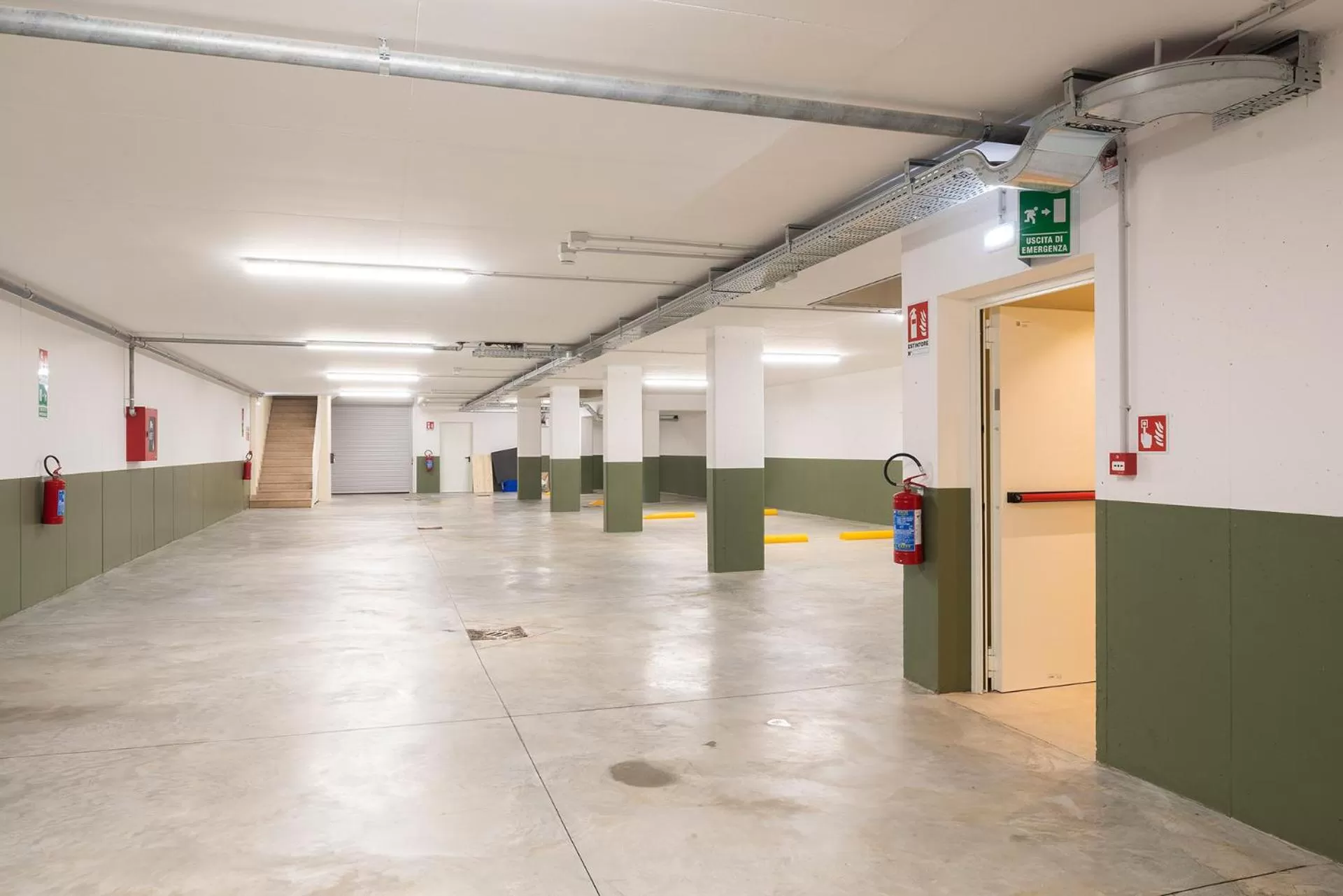 Parking in Relais Limonaia - Suites & Garden SPA