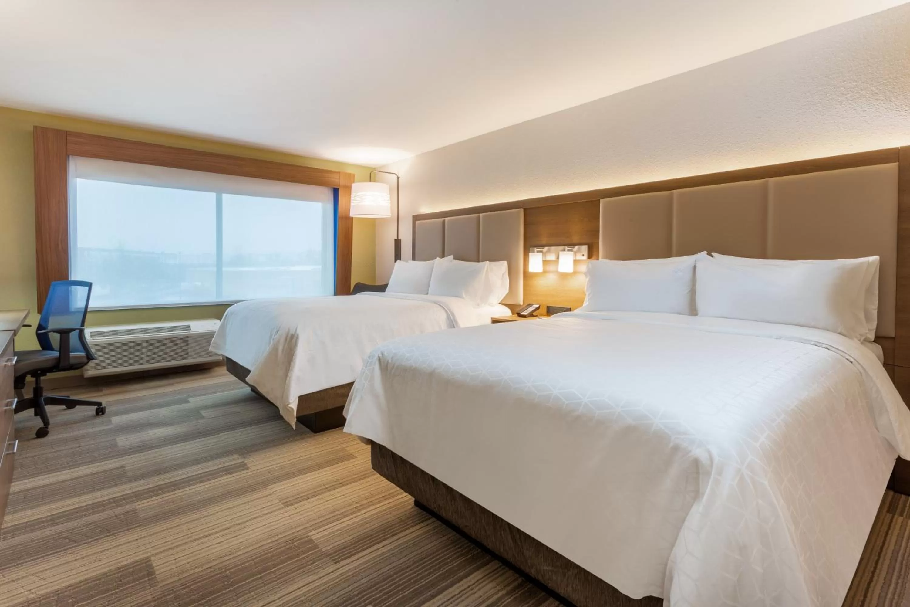 Photo of the whole room, Bed in Holiday Inn Express & Suites - Florence - Cincinnati Airport by IHG