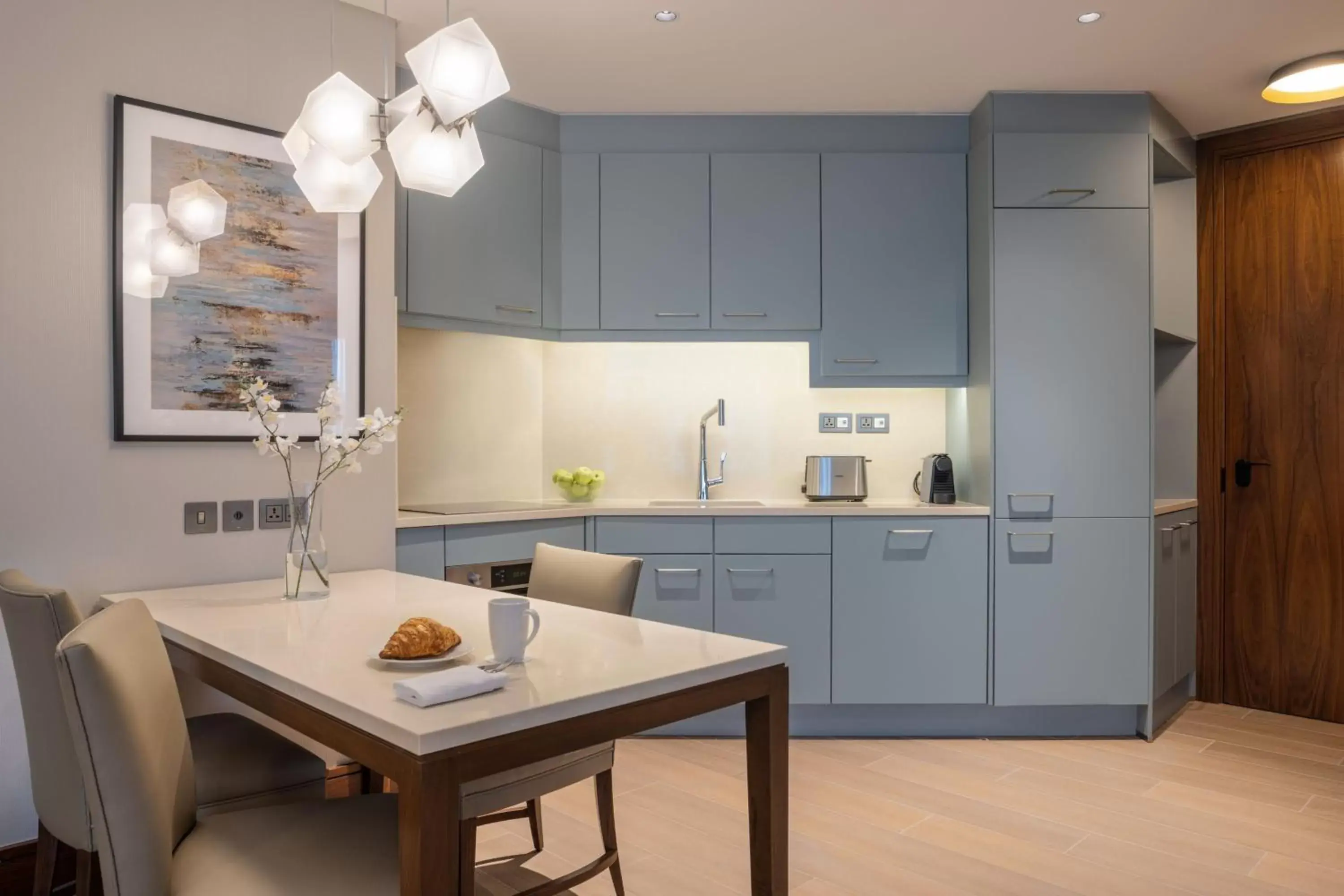 One-Bedroom Deluxe Apartment with City View in Marriott Executive Apartments Kuwait City One-Bedroom Deluxe Apartment with City View in Marriott Executive Apartments Kuwait City