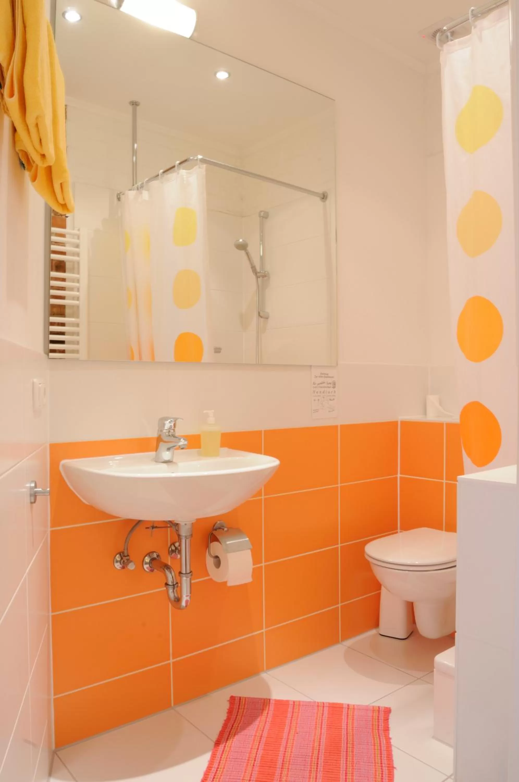 Bathroom in Hotel zur alten Stadtmauer