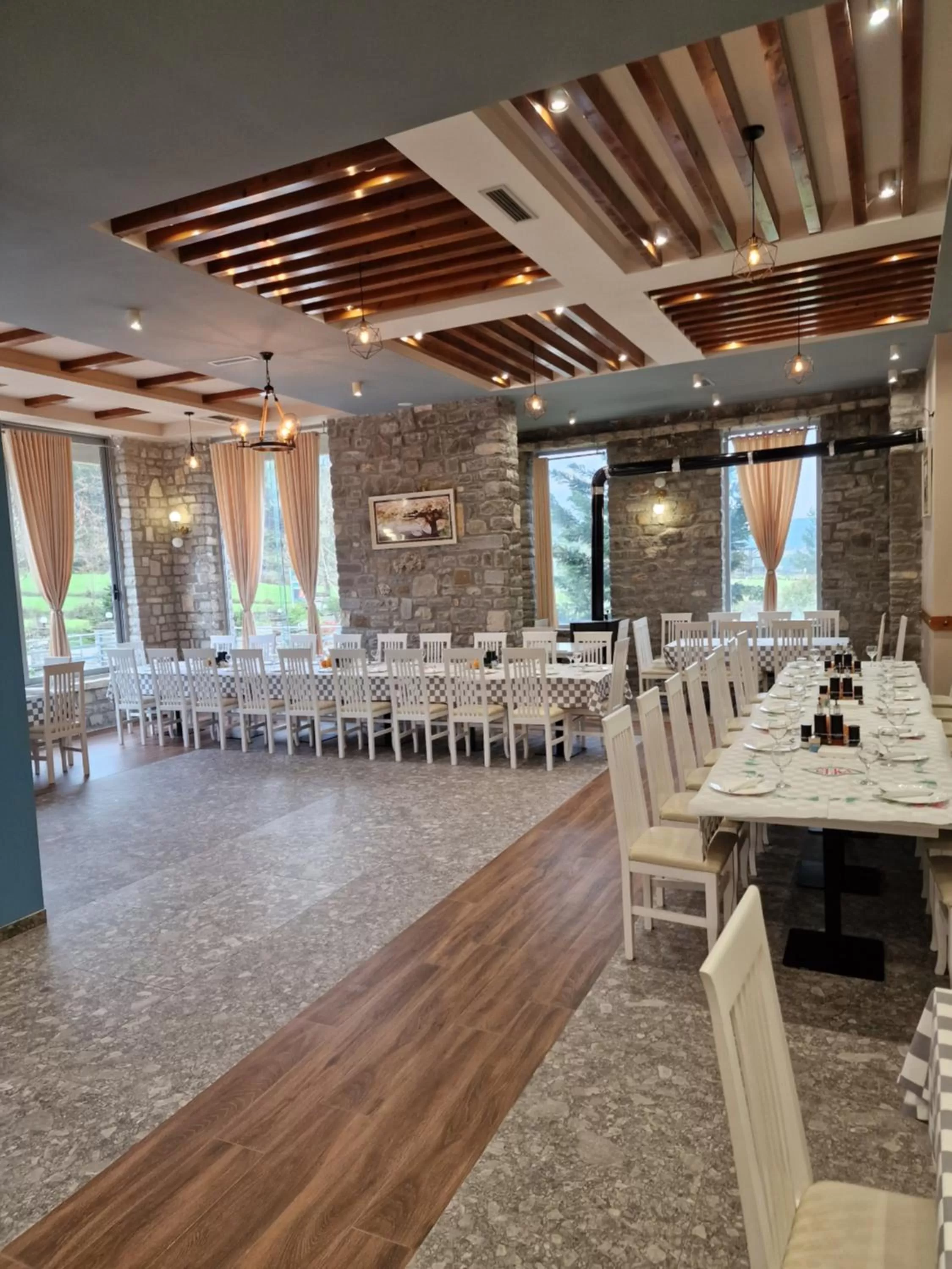 Restaurant/places to eat, Banquet Facilities in Hotel Baci