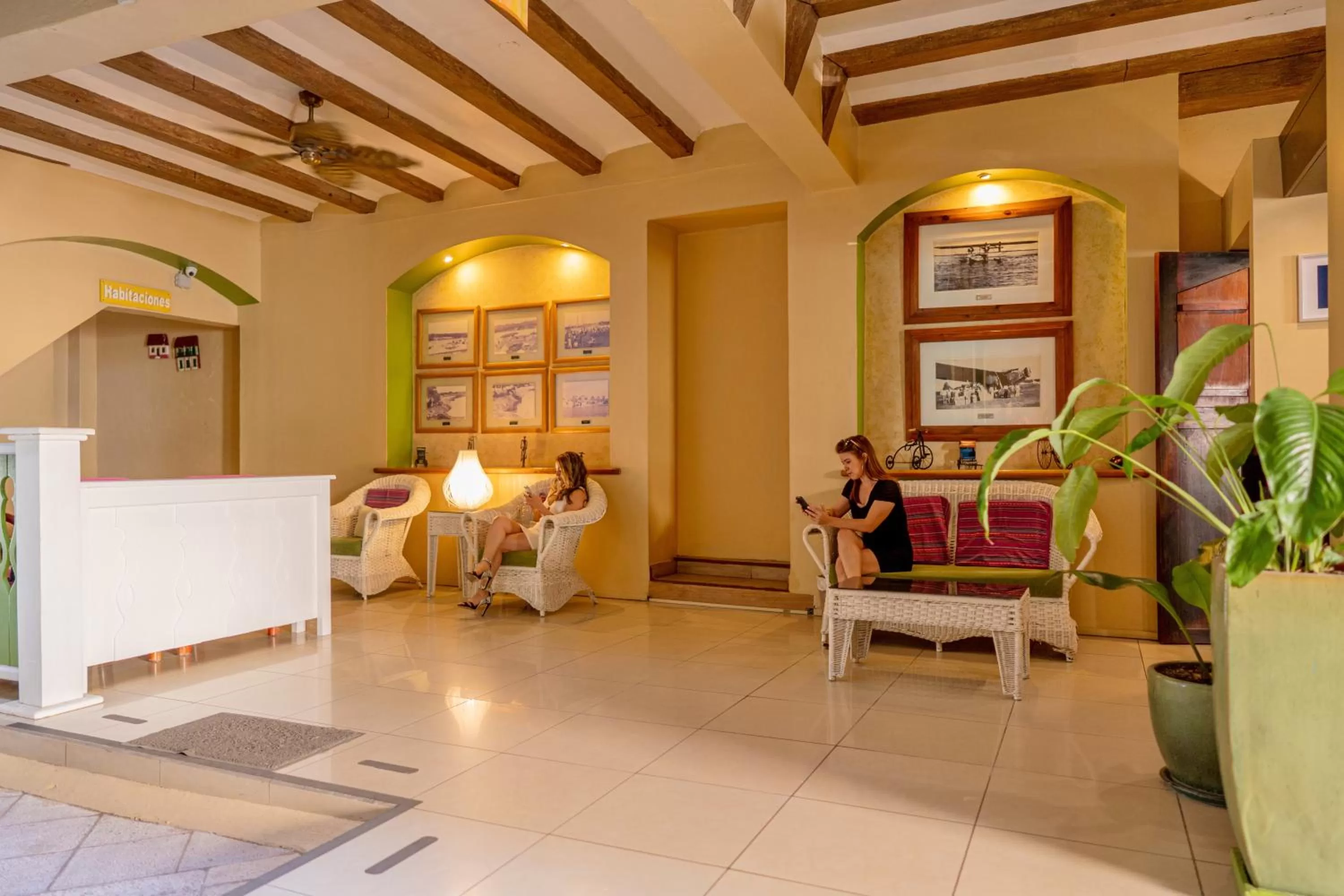 Living room in Hotel Peten