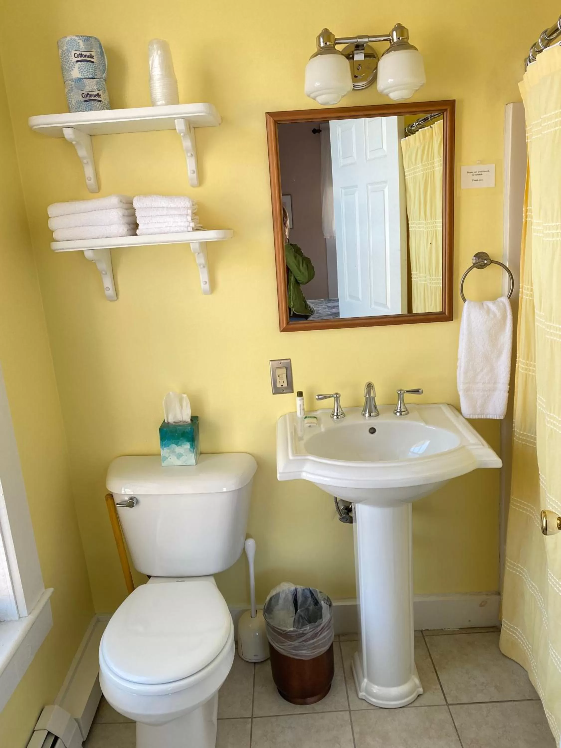 Bathroom in Bristol Suites