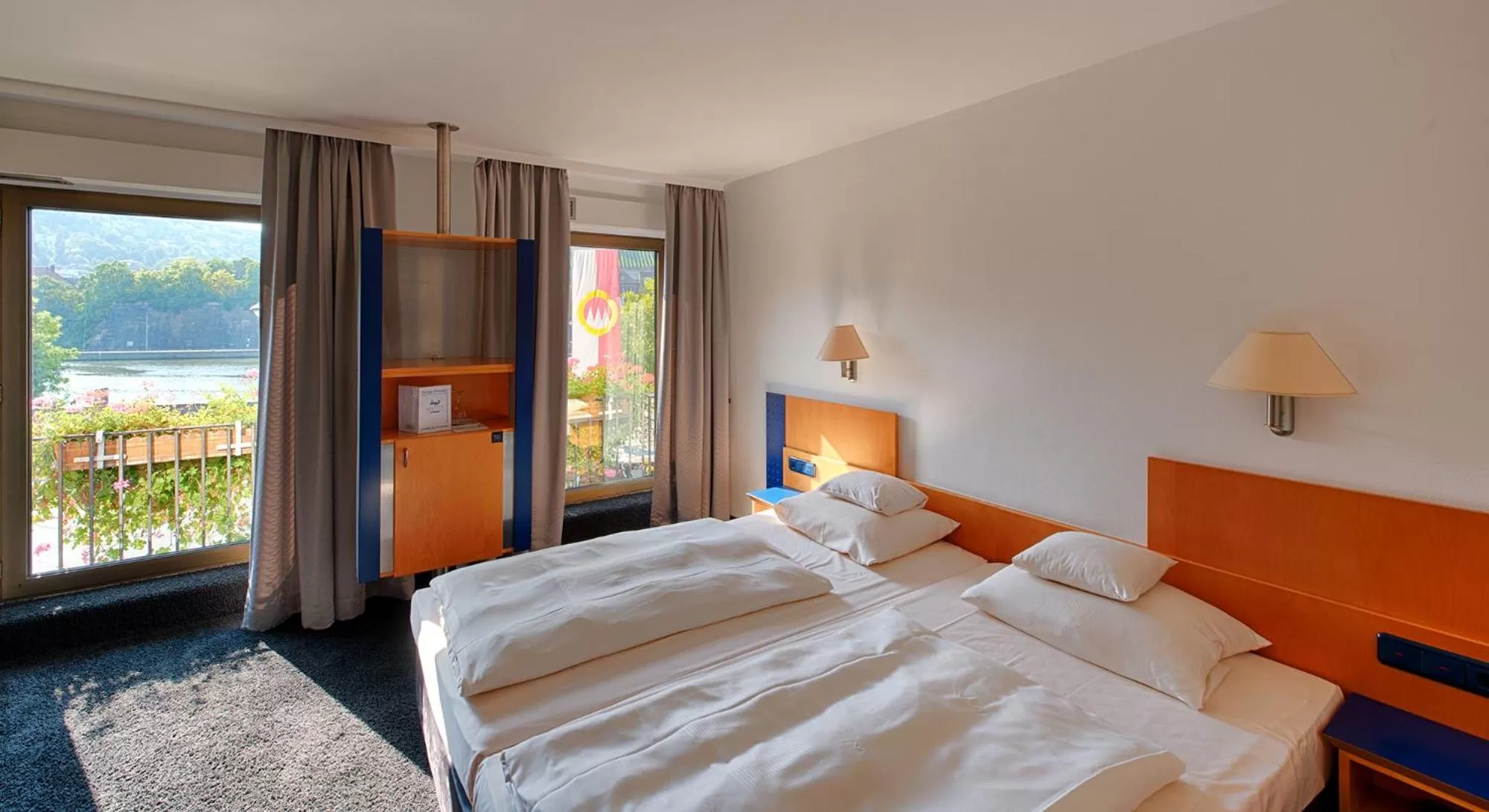 Photo of the whole room, Bed in Hotel & Restaurant Walfisch