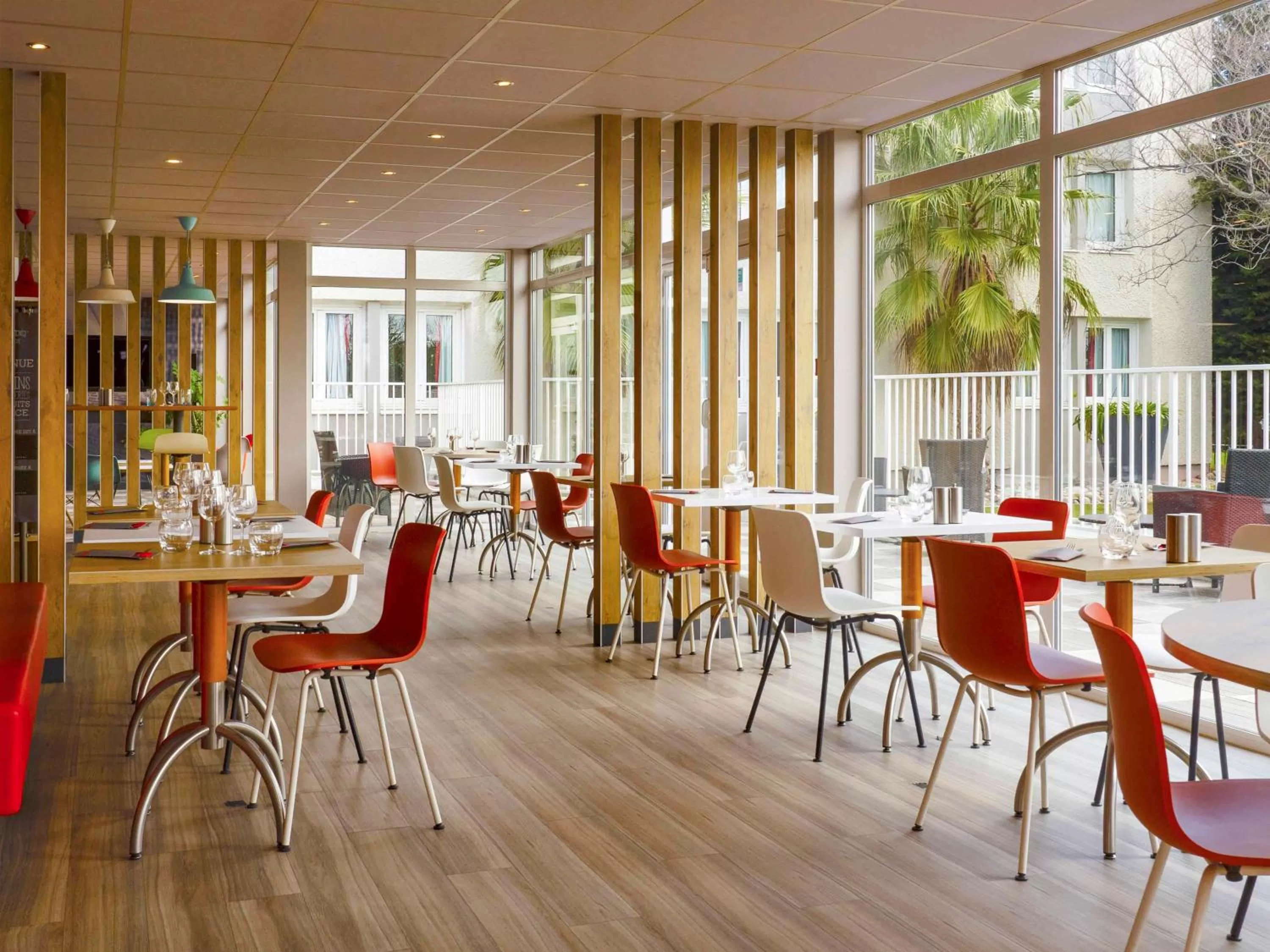 Restaurant/places to eat in ibis Arles