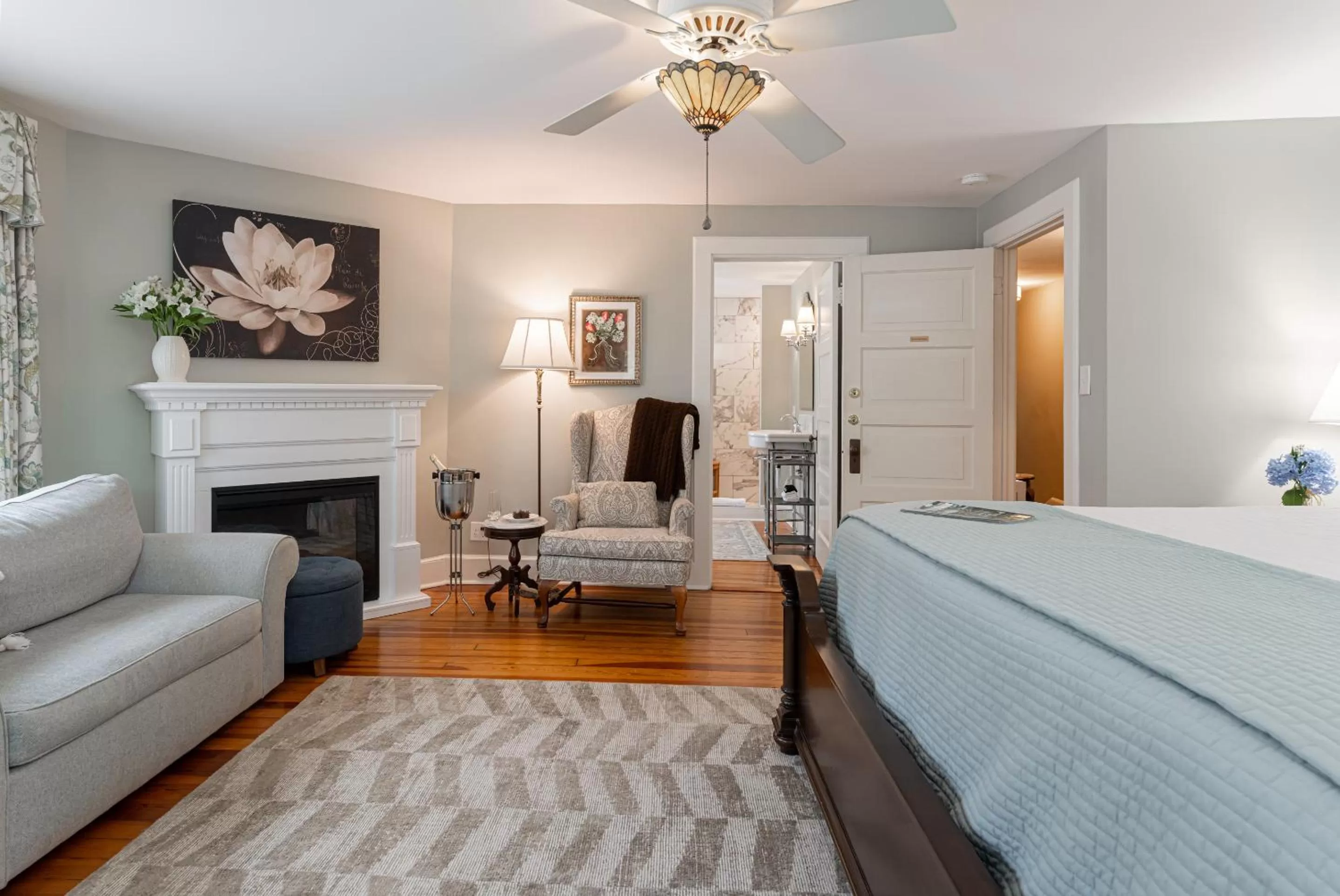 Seating area in Pinecrest Bed & Breakfast