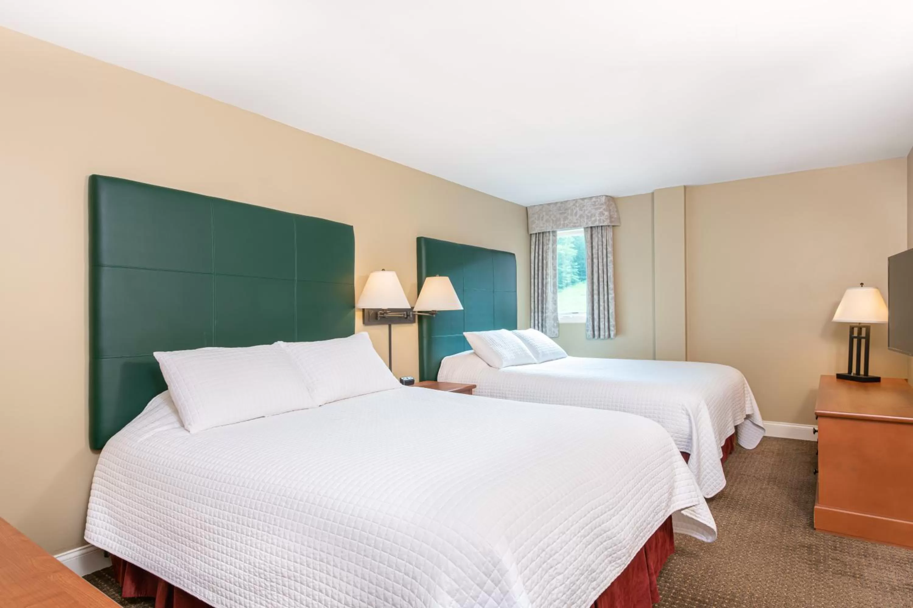 Bedroom, Bed in Grand Summit Resort, A Vail Resorts Property