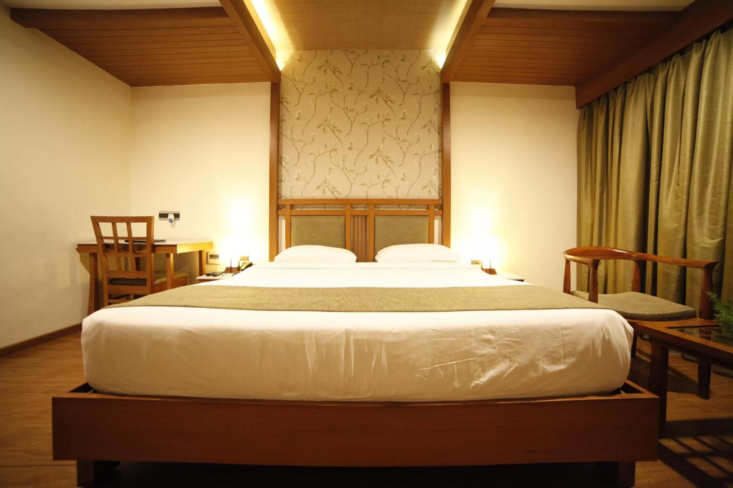 Bed in Taj Mahal Hotel