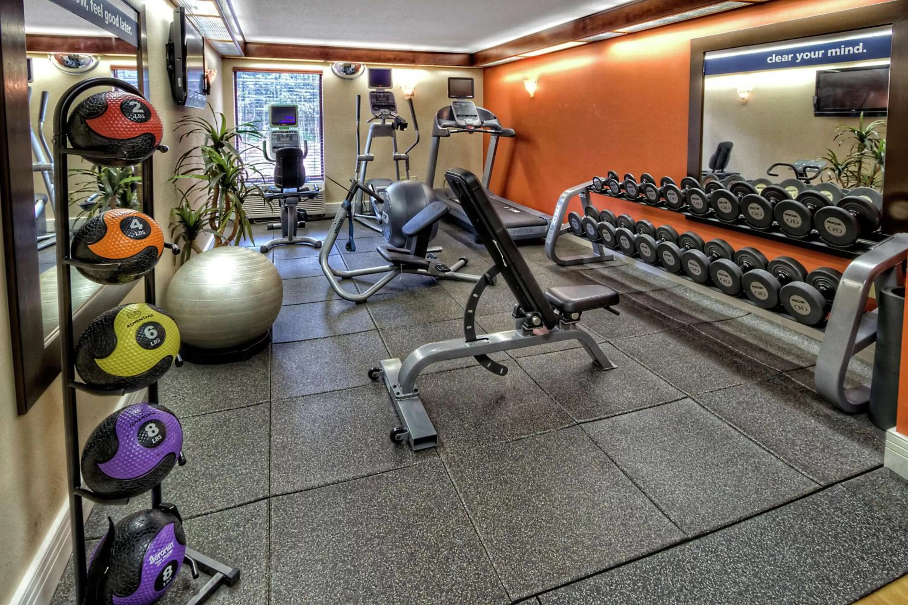 Fitness centre/facilities in Hampton Inn Jonesville/Elkin