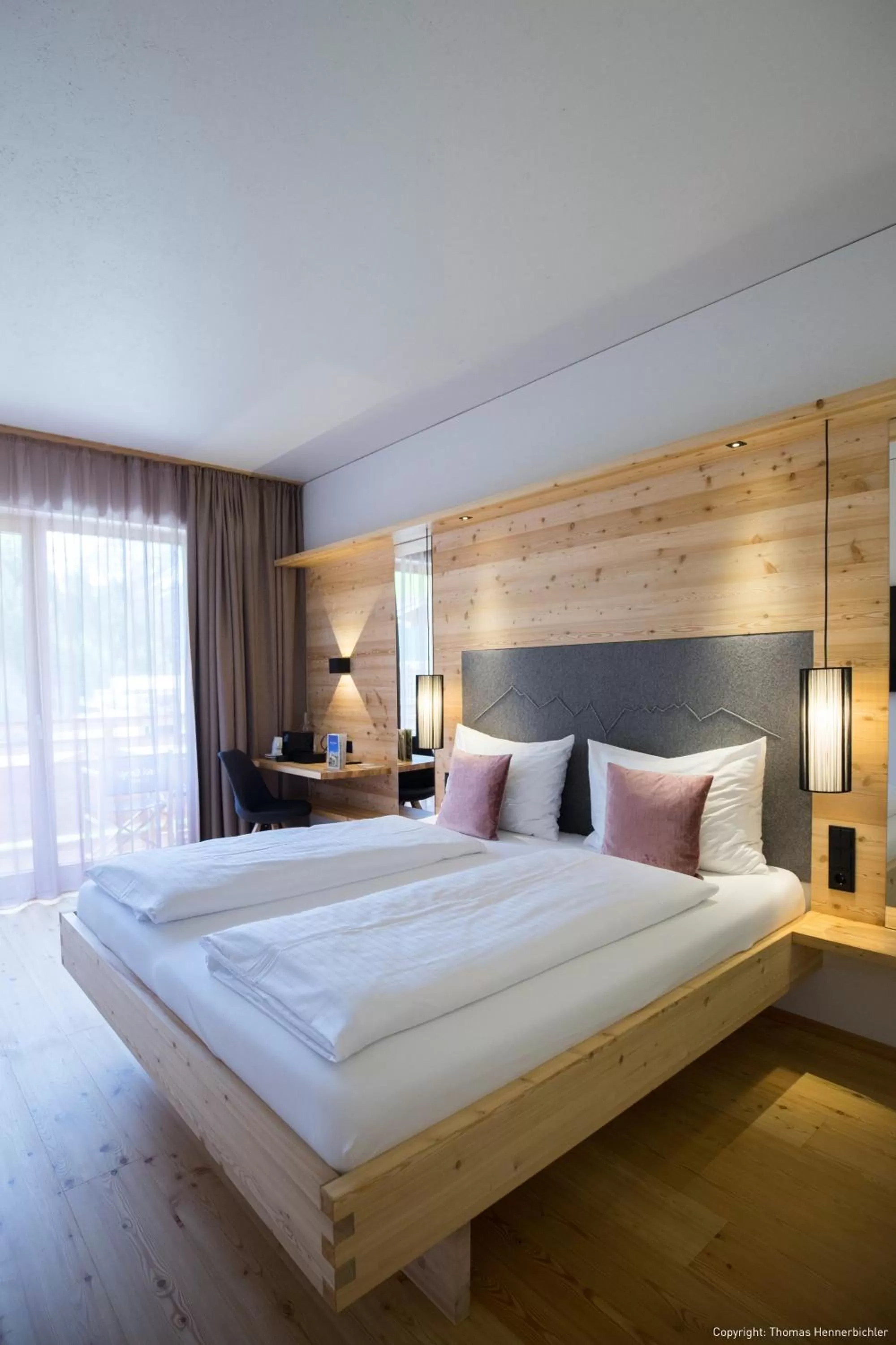 Bed in Tirol Lodge