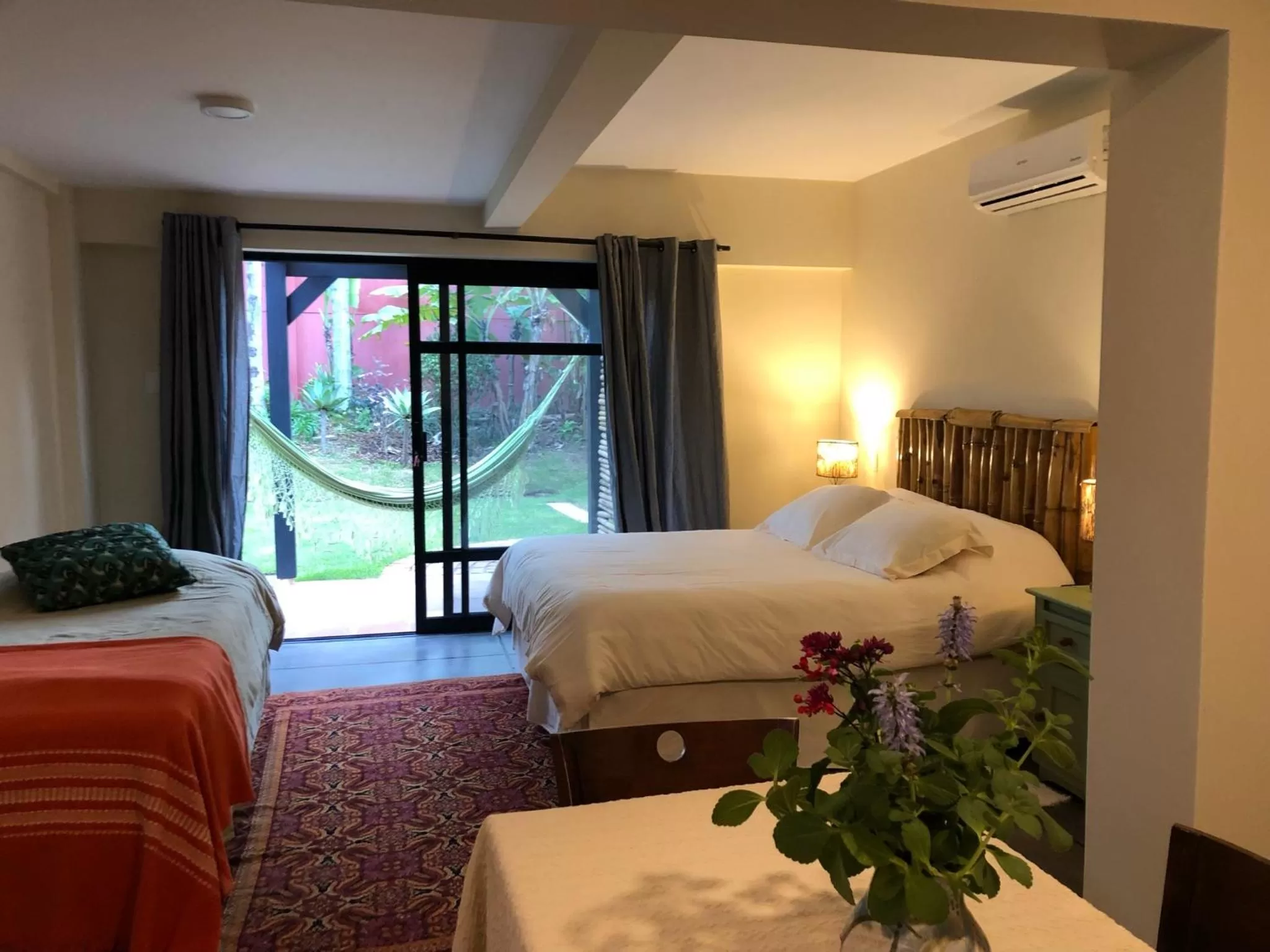 Guests, Bed in Janela de Marcia Bed and Breakfast