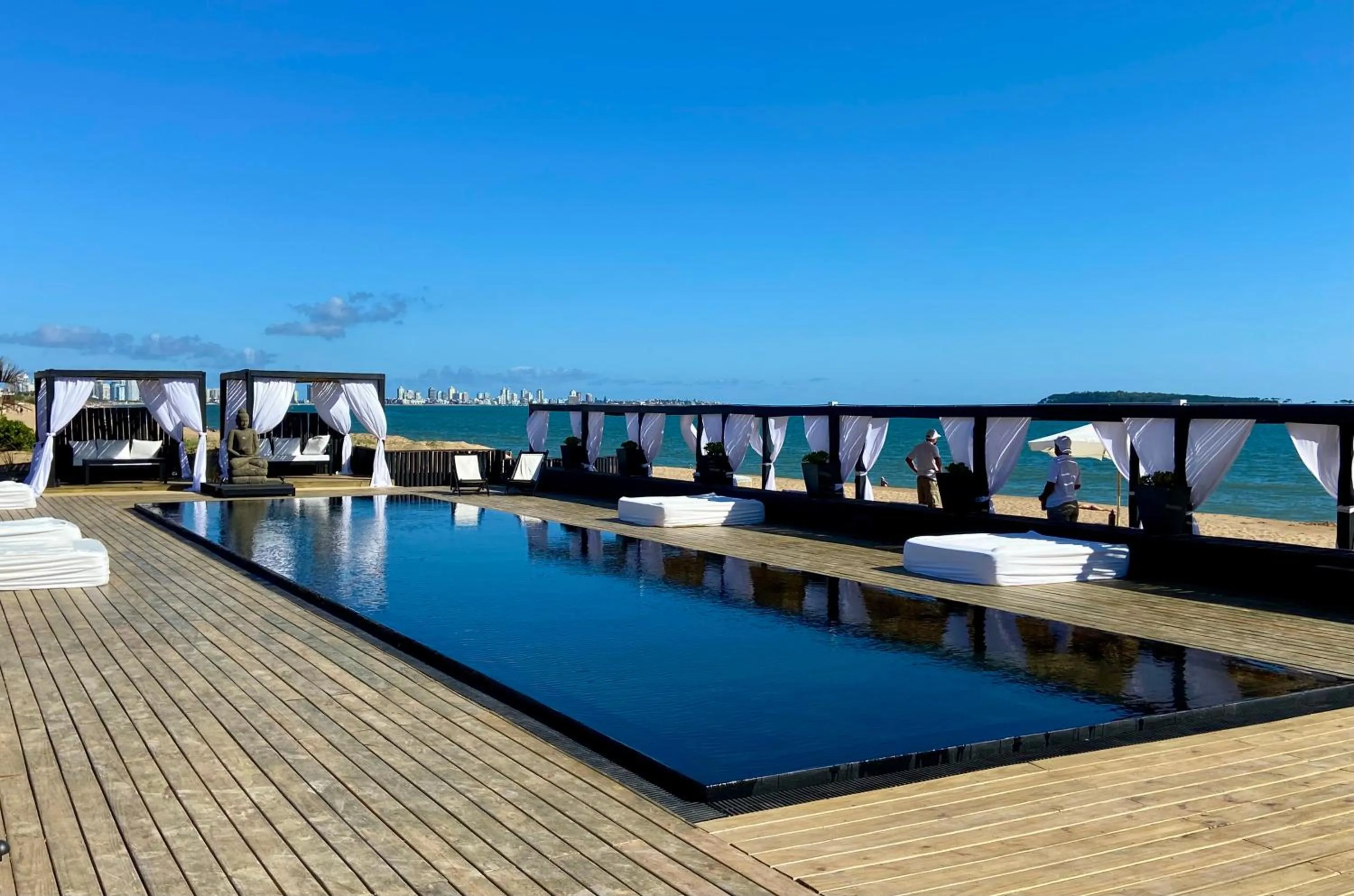 Pool view in Serena Hotel - Punta del Este - Unico sobre la Playa