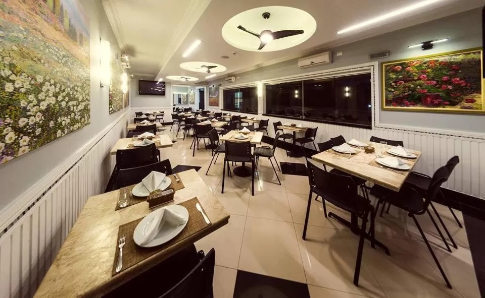 Restaurant/places to eat in Hotel KK