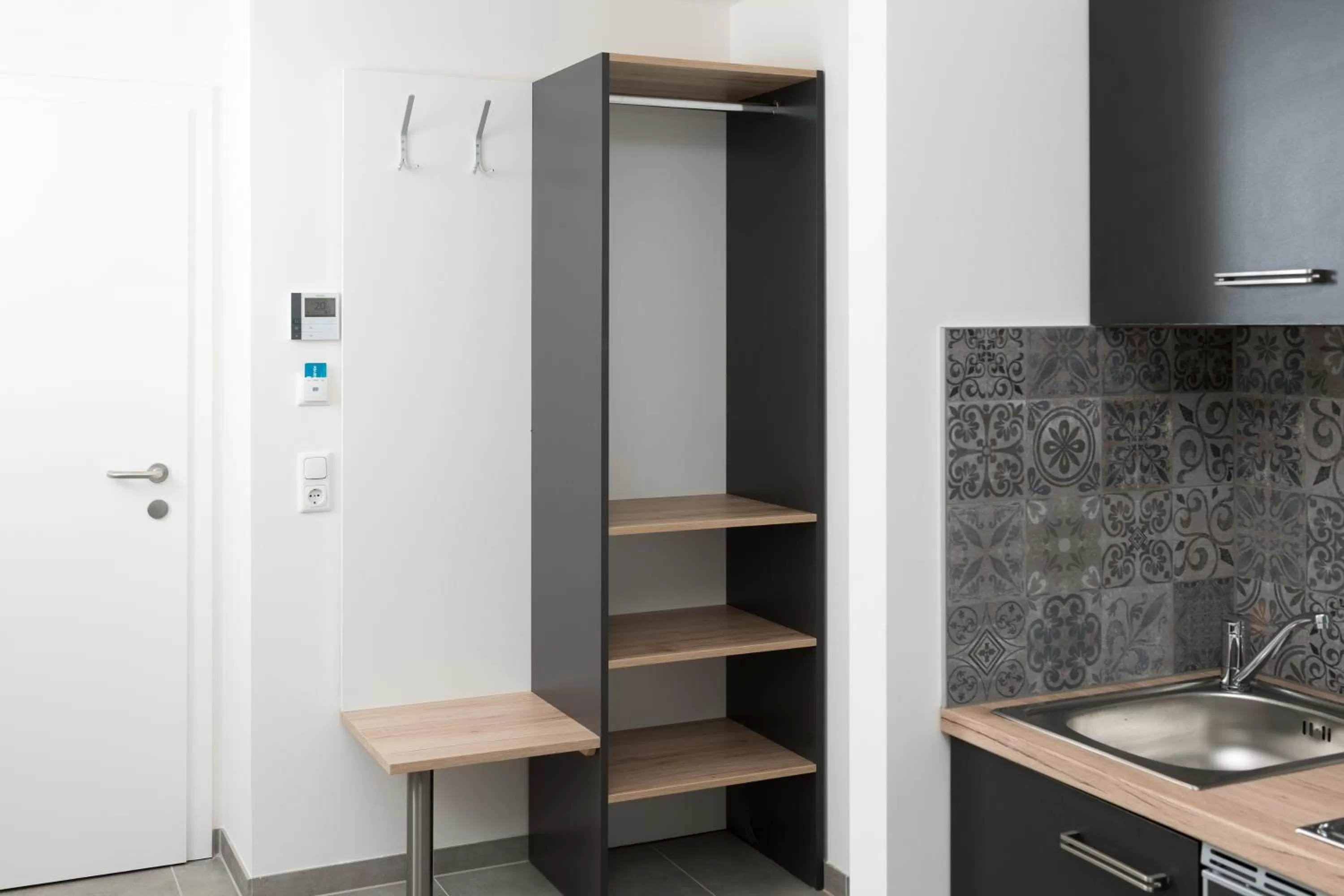 Kitchen or kitchenette in MOTEL24seven