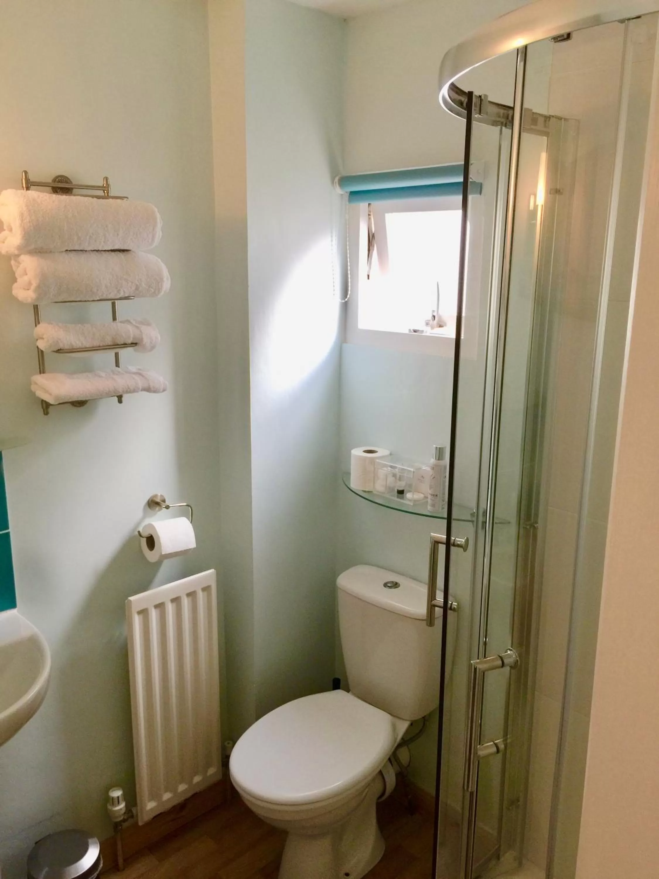 Shower in Derrin Guest House