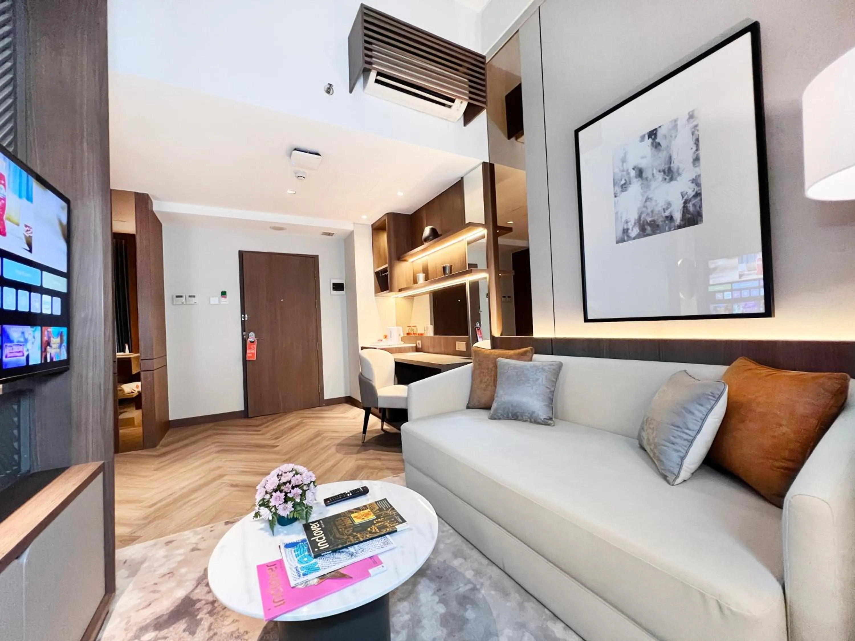 Living room in HARRIS Hotel & Conventions Gubeng