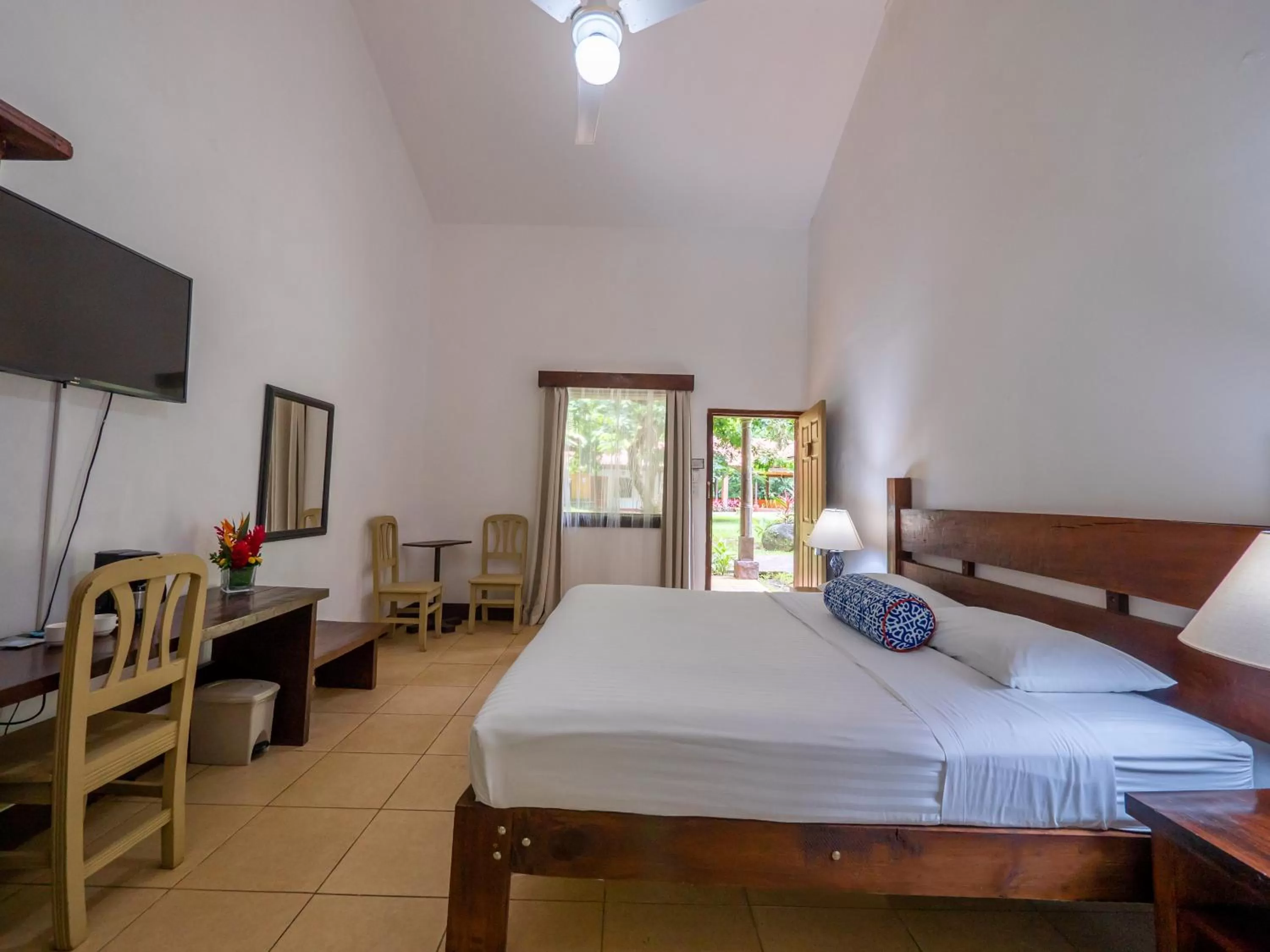 Photo of the whole room in Villa Lapas Jungle Village