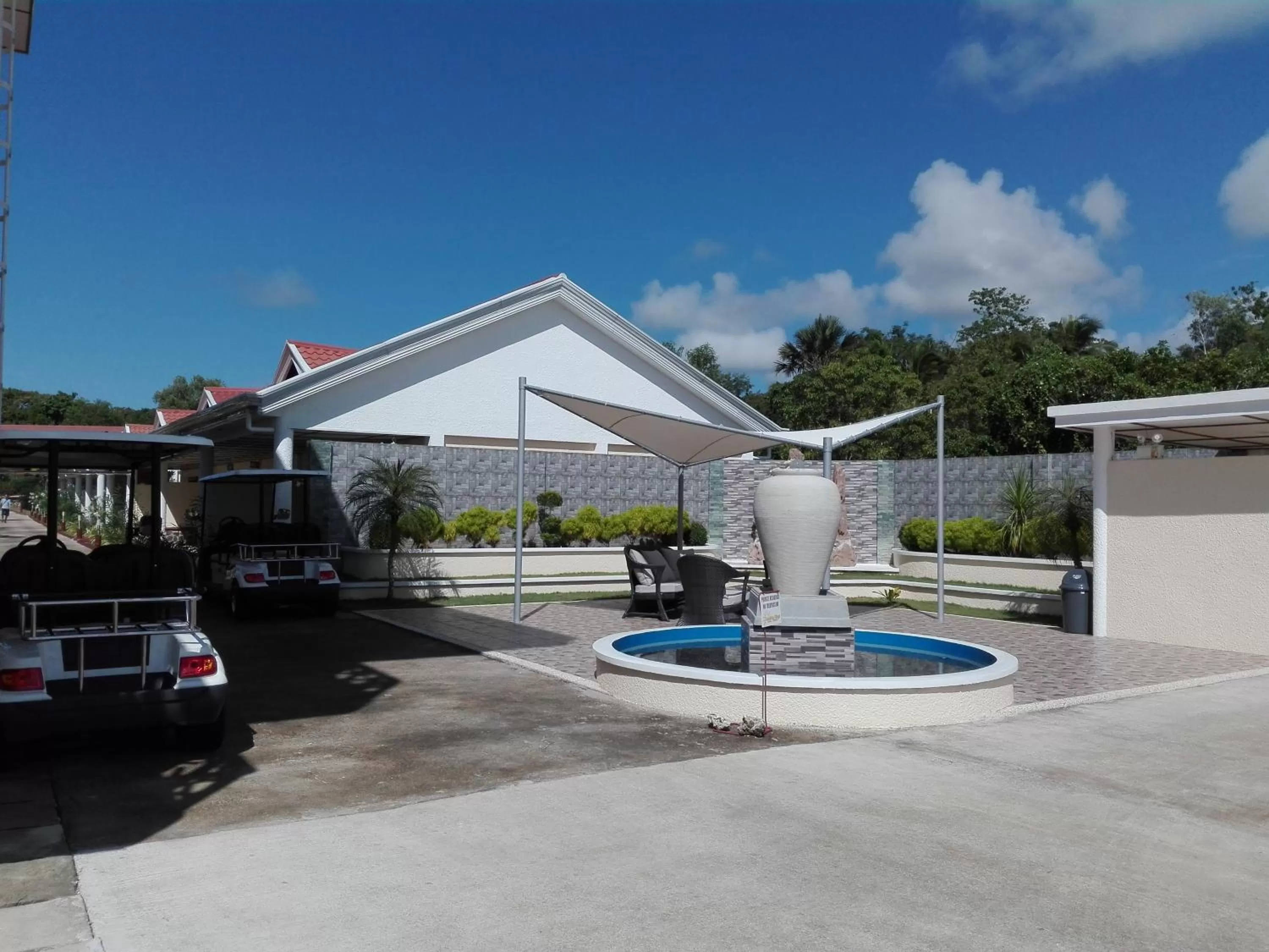 Facade/entrance, Property Building in Jugalis Hotel and Restaurant