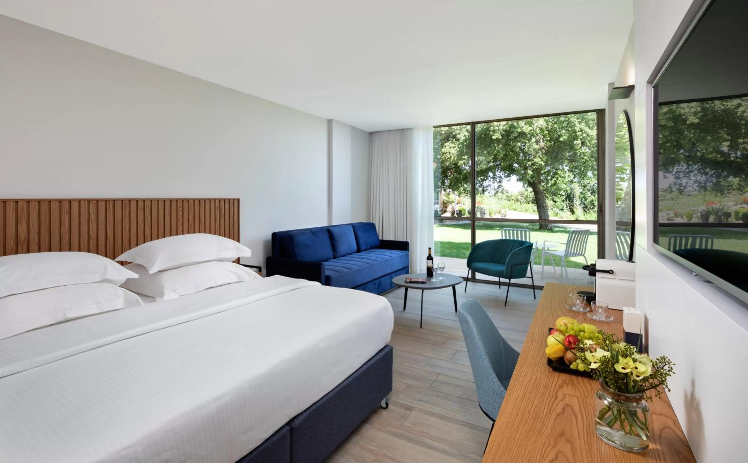 Photo of the whole room, Bed in Hacienda Forest View Hotel