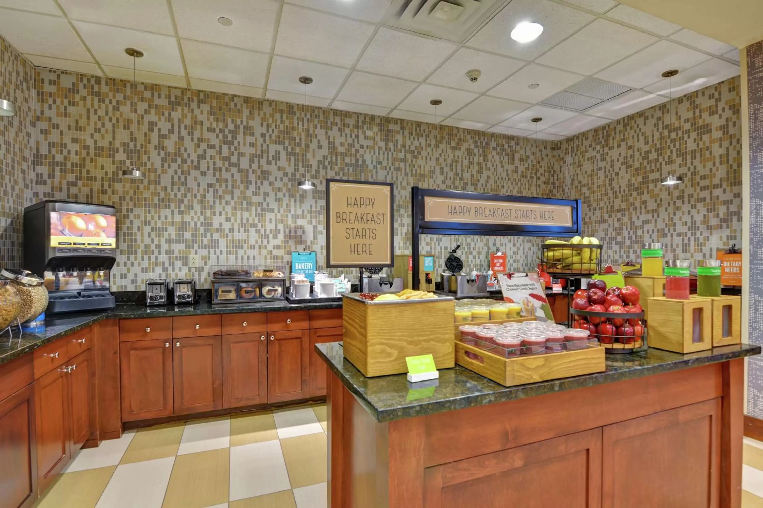 Breakfast in Hampton Inn & Suites Newark-Harrison-Riverwalk