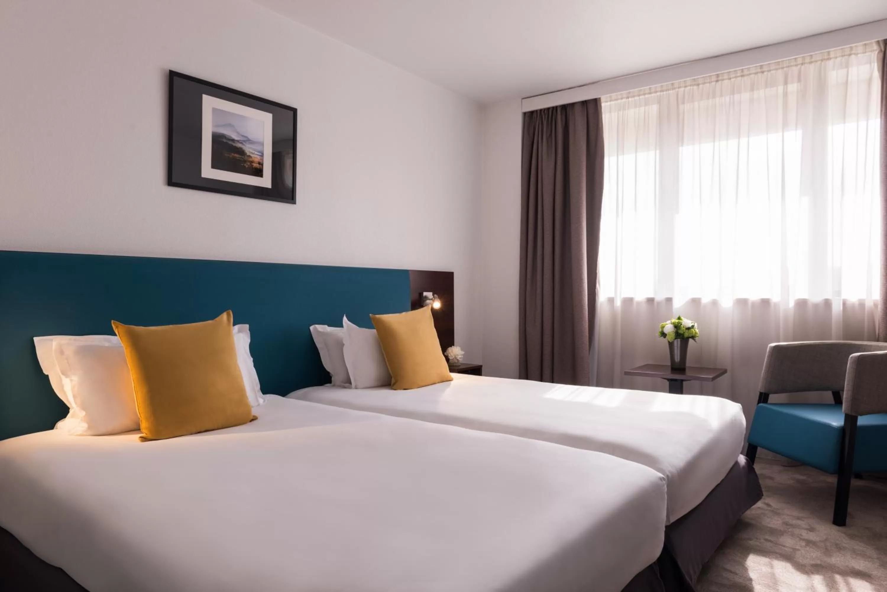 Photo of the whole room, Bed in Best Western Hotel le Galice Aix-en-Provence