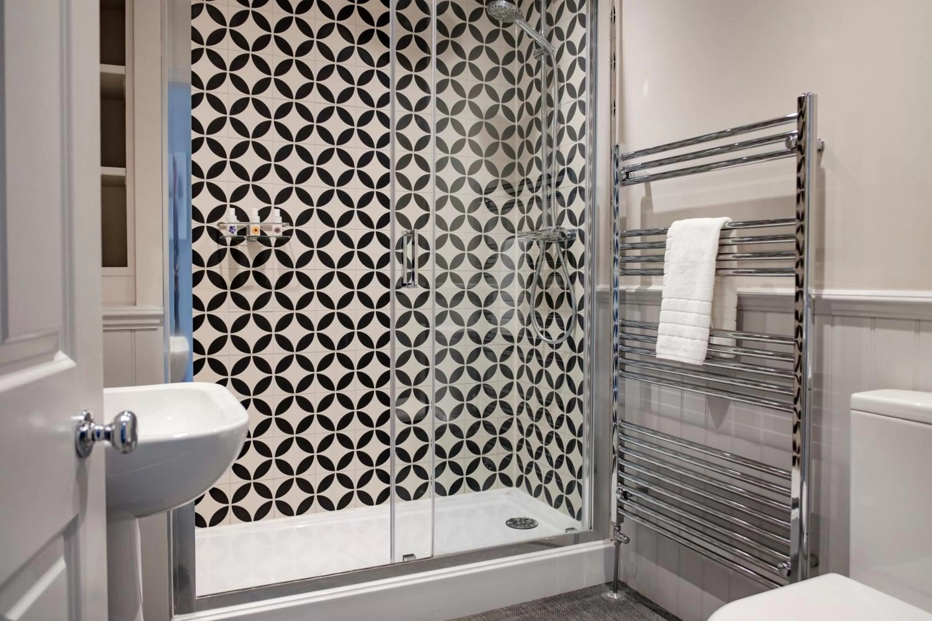 Bathroom in The Bull Hotel