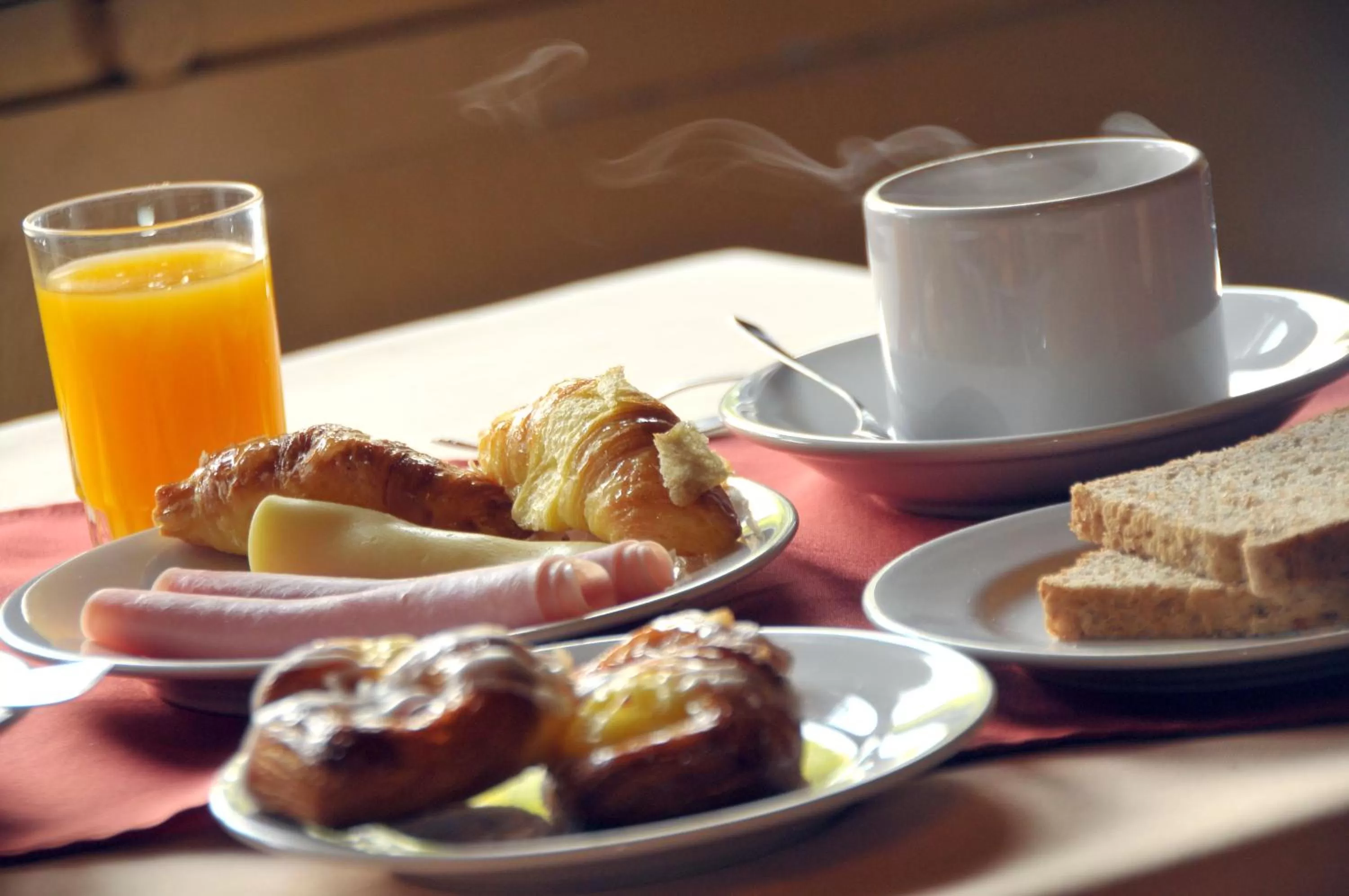 Restaurant/places to eat, Breakfast in Hotel Eldorado