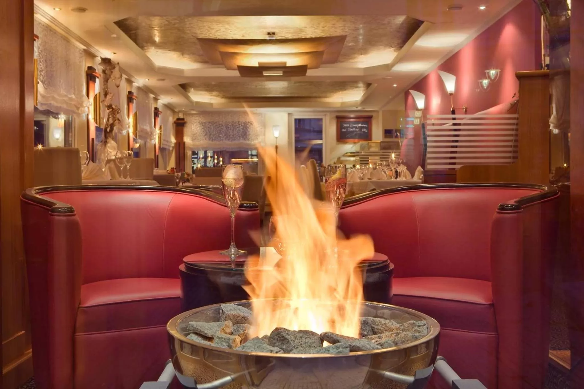 Restaurant/places to eat in Bernstein Hotel Villa Kastania