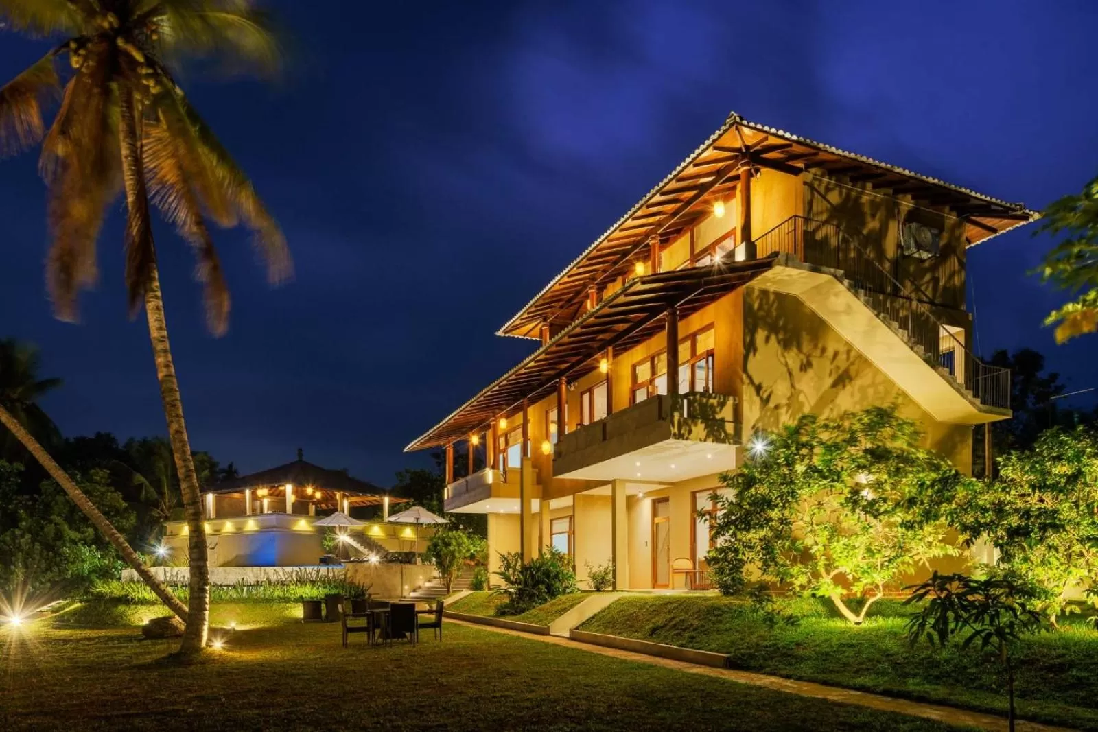 Property building in Kiss Blossom