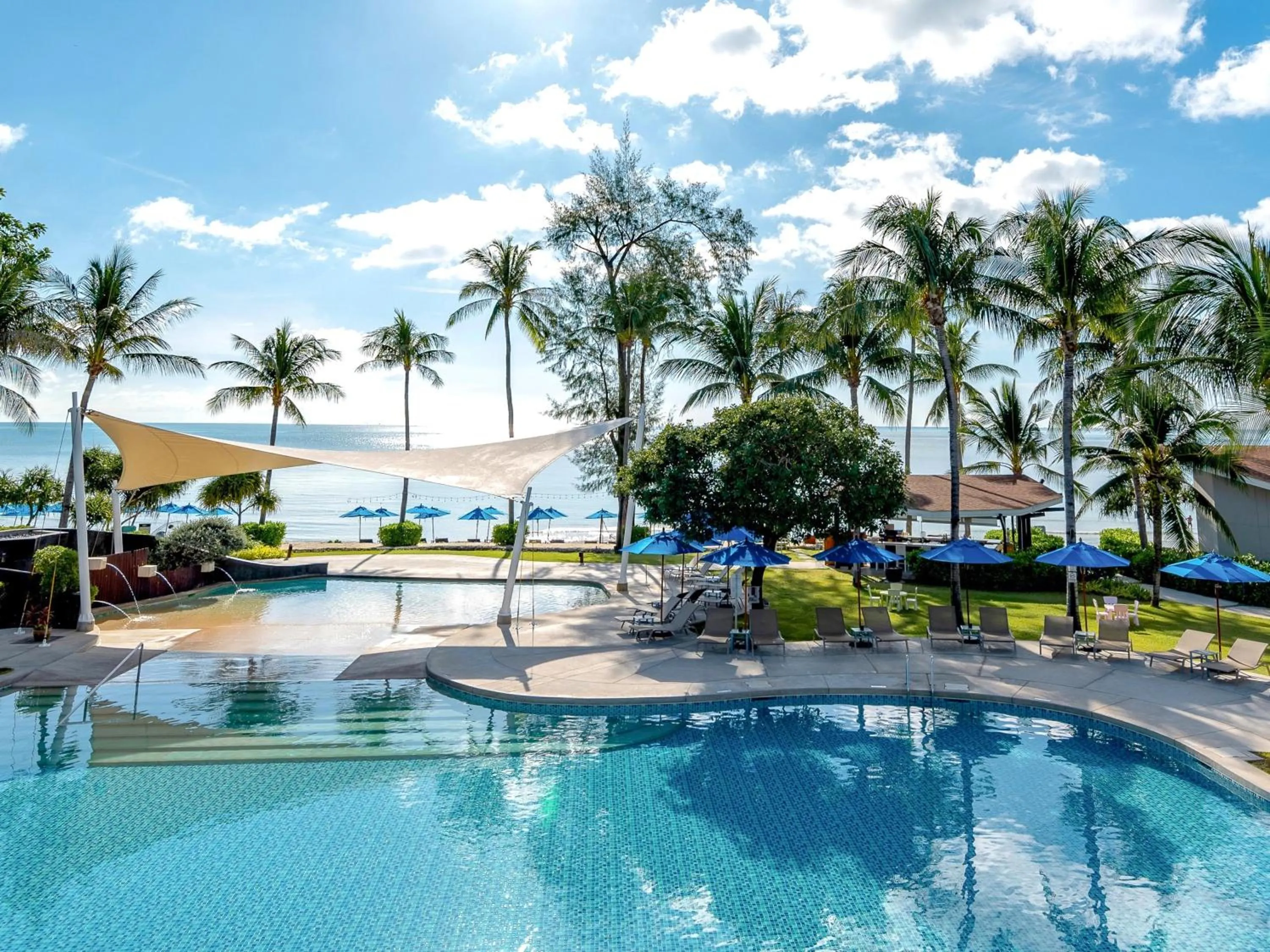 Swimming pool in OZO Chaweng Samui