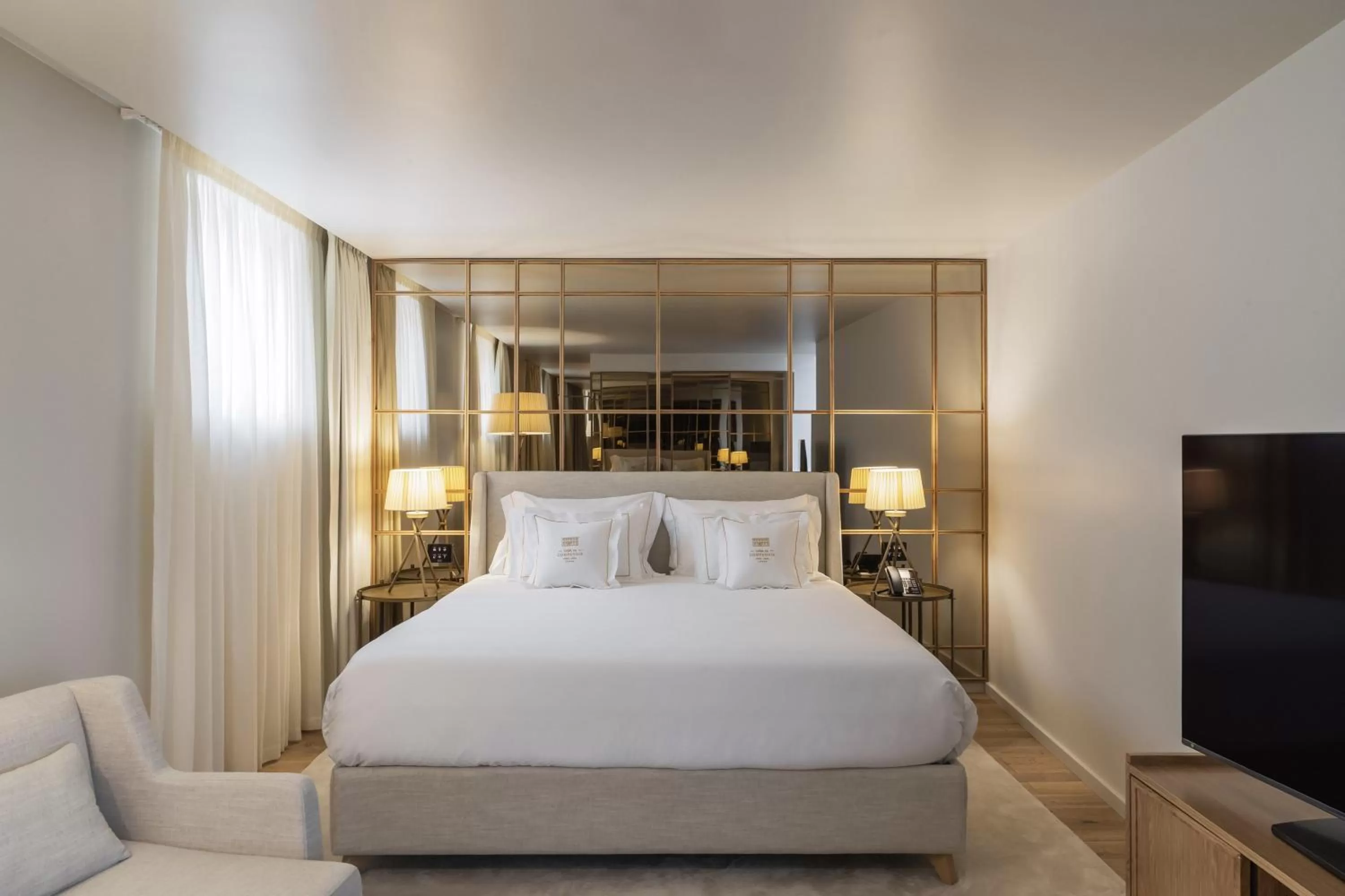 Photo of the whole room, Bed in Casa da Companhia Hotel & Spa, Vignette Collection by IHG