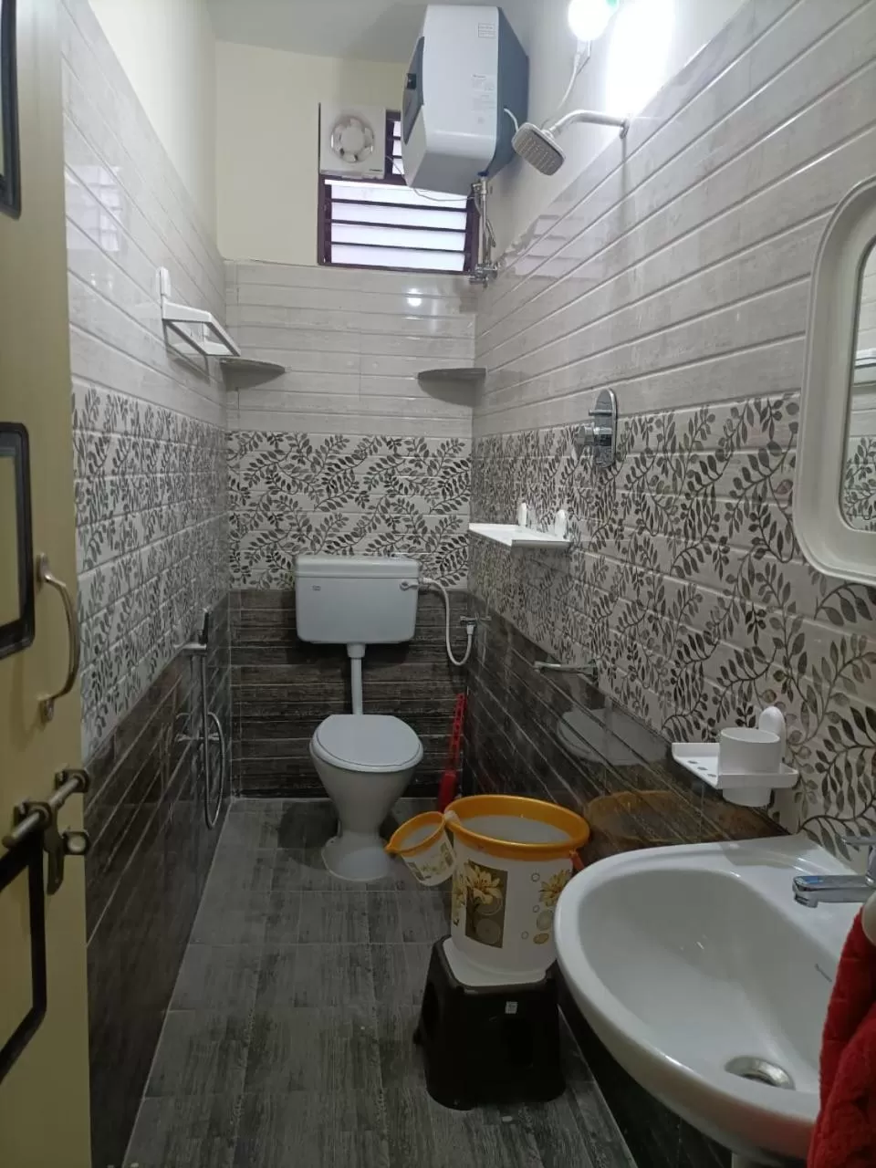 Shower, Bathroom in Doctor's Homestay
