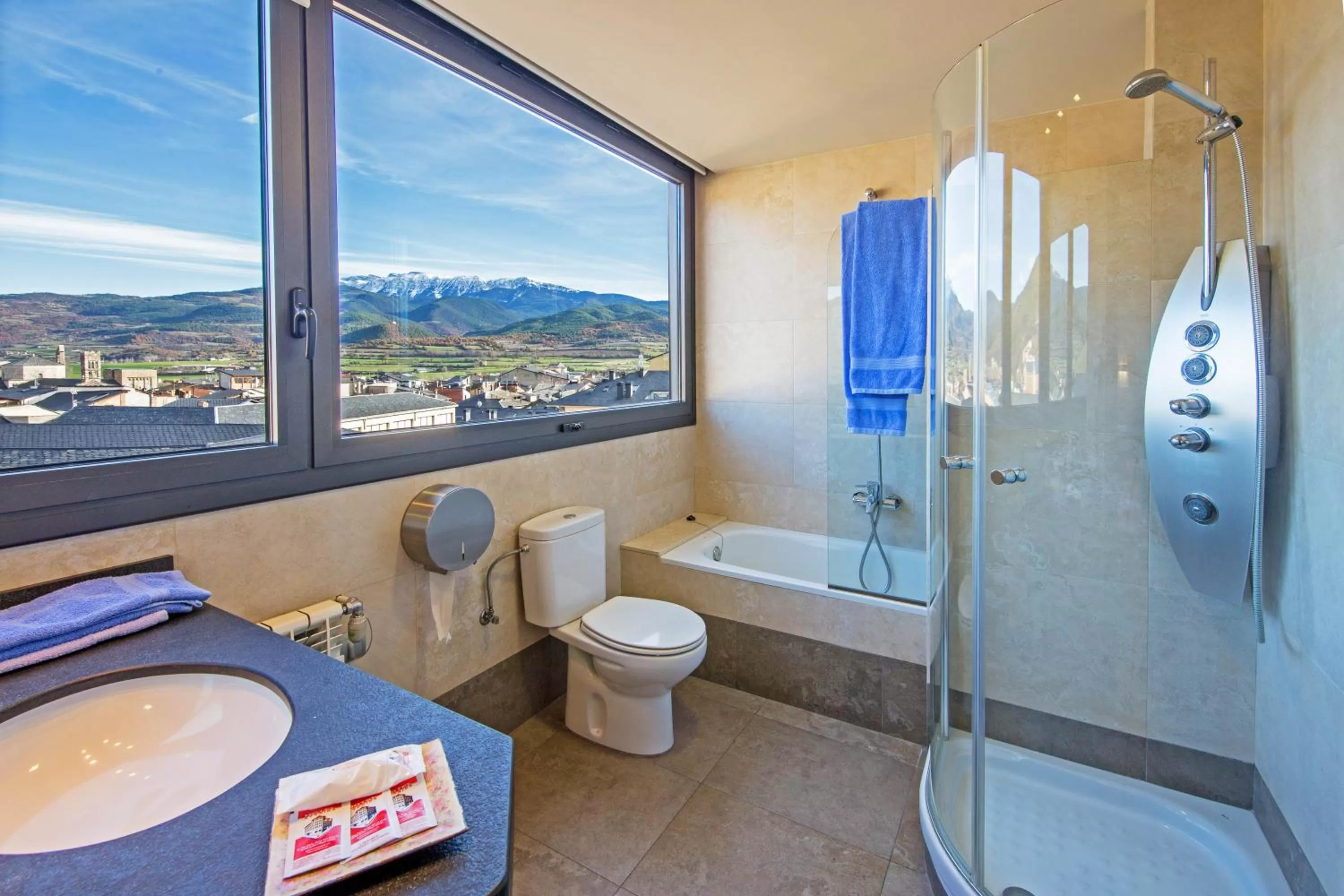 Decorative detail in Hotel Avenida