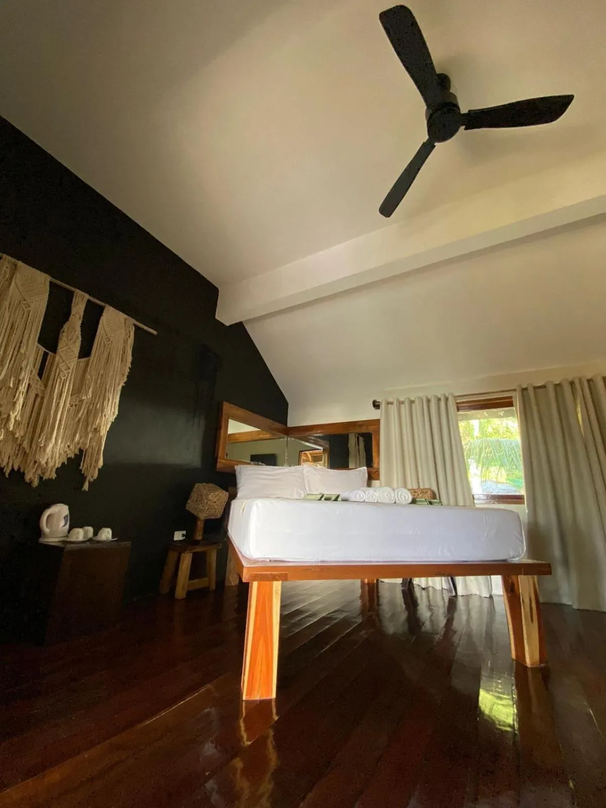 Bed in Happiness Boutique Resort El Nido