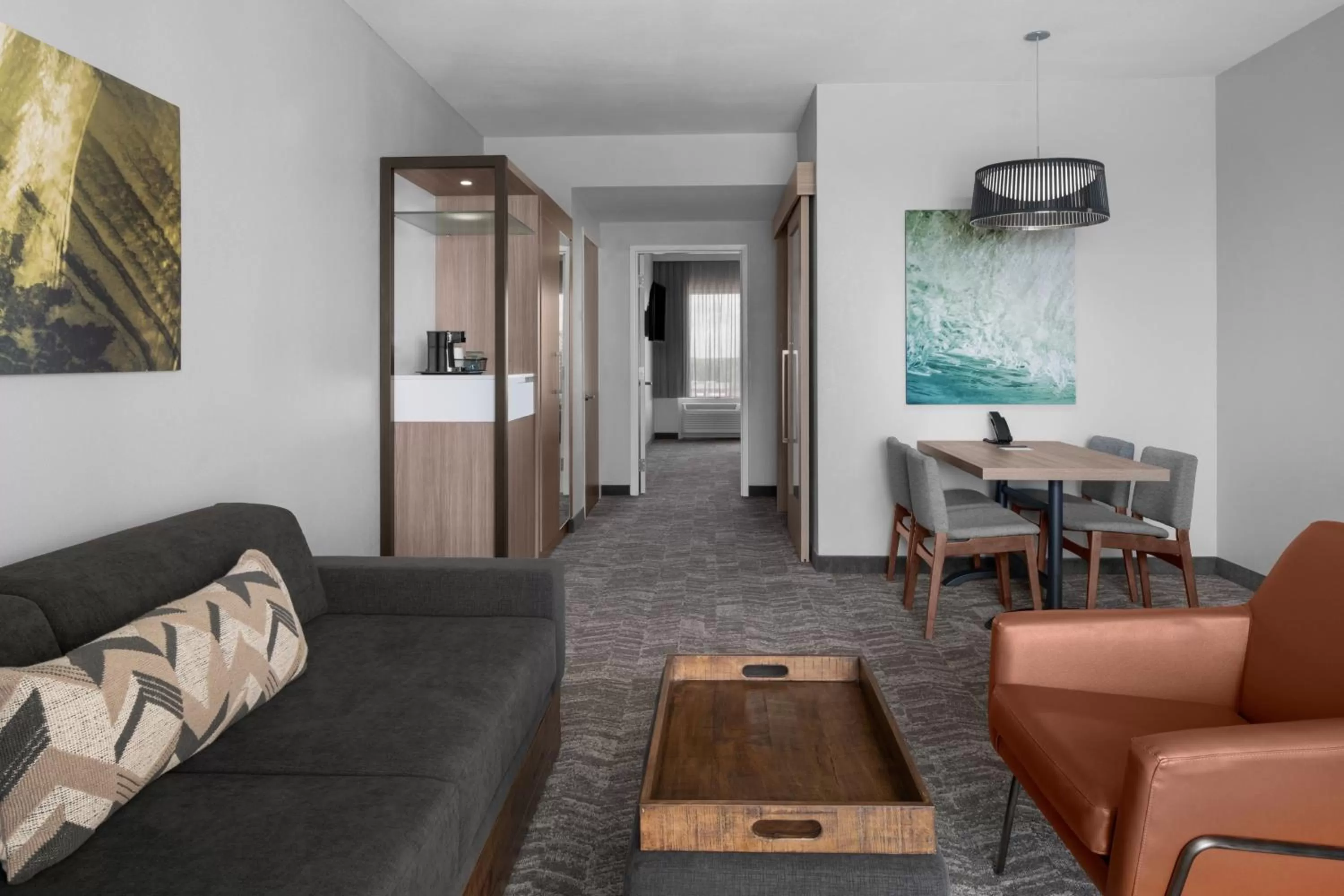 Living room in SpringHill Suites by Marriott Myrtle Beach Oceanfront