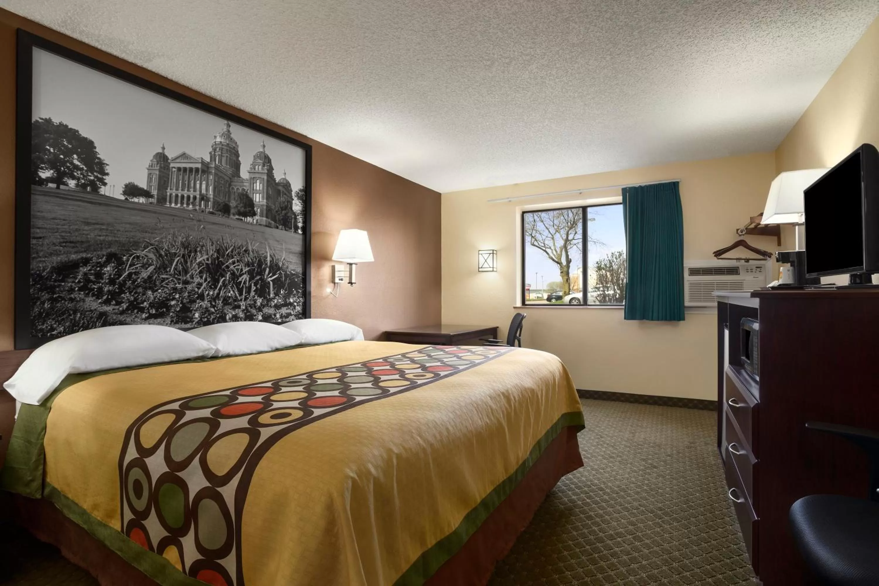King Studio Suite - Non-Smoking in Super 8 by Wyndham Cedar Rapids