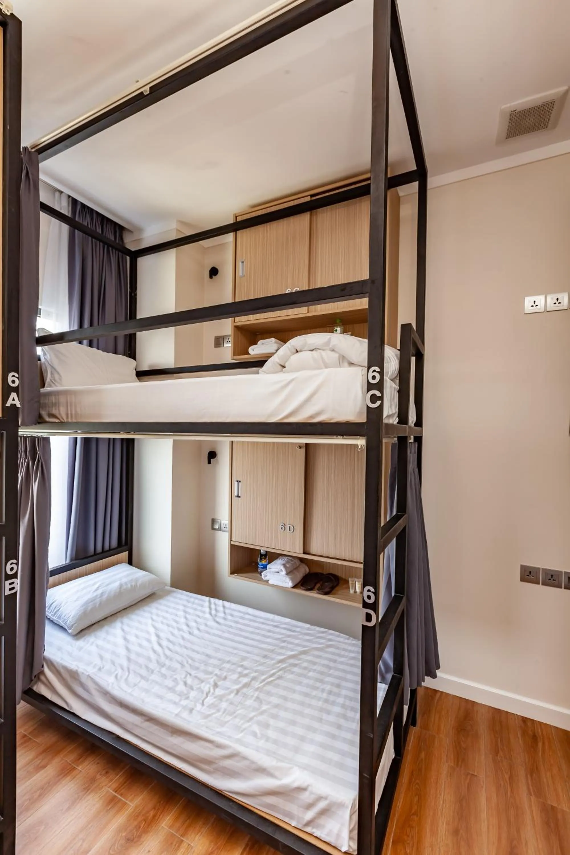 bunk bed, Bed in An Phu Hotel