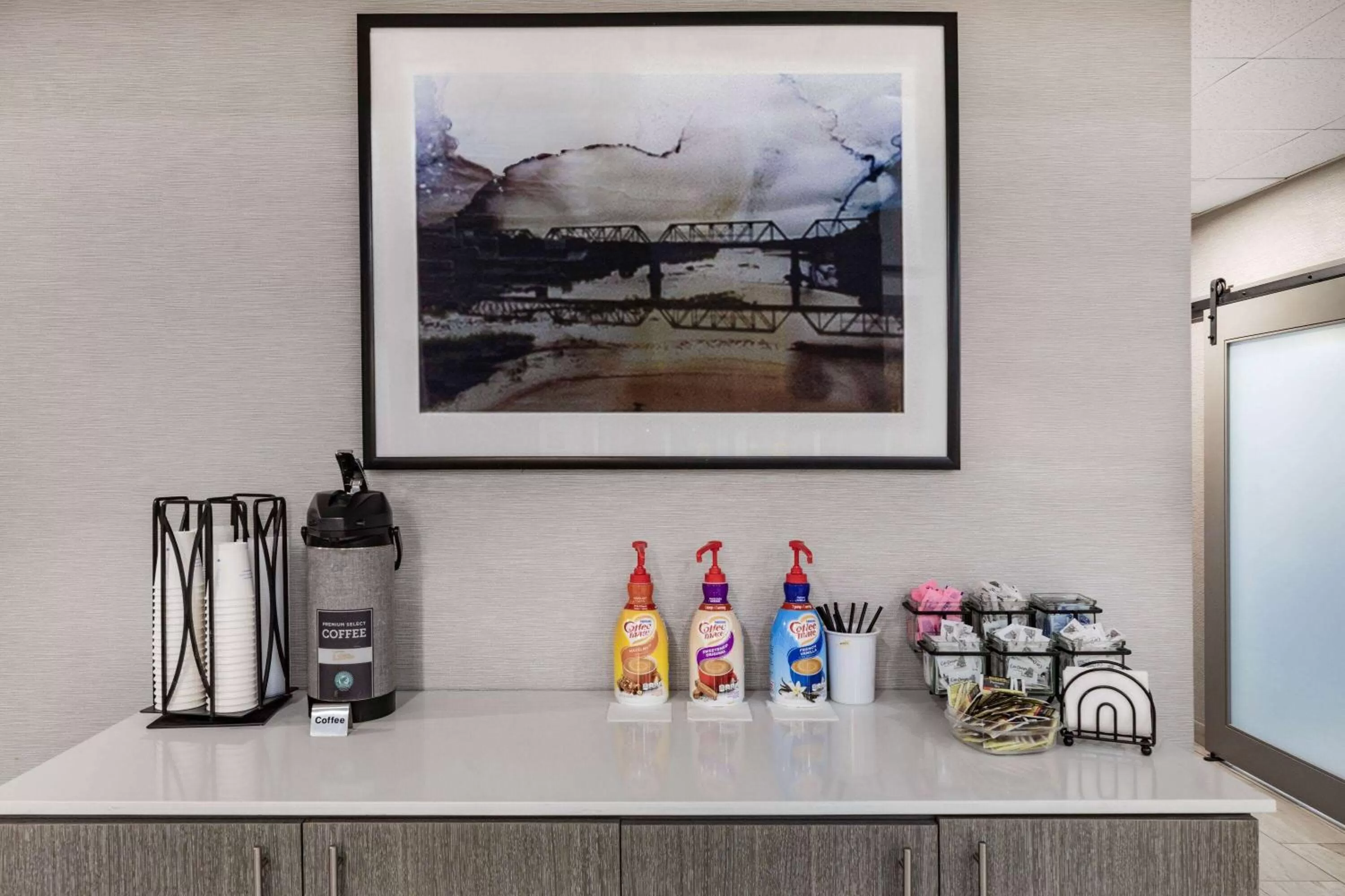 Property building in Hawthorn Extended Stay by Wyndham Ardmore