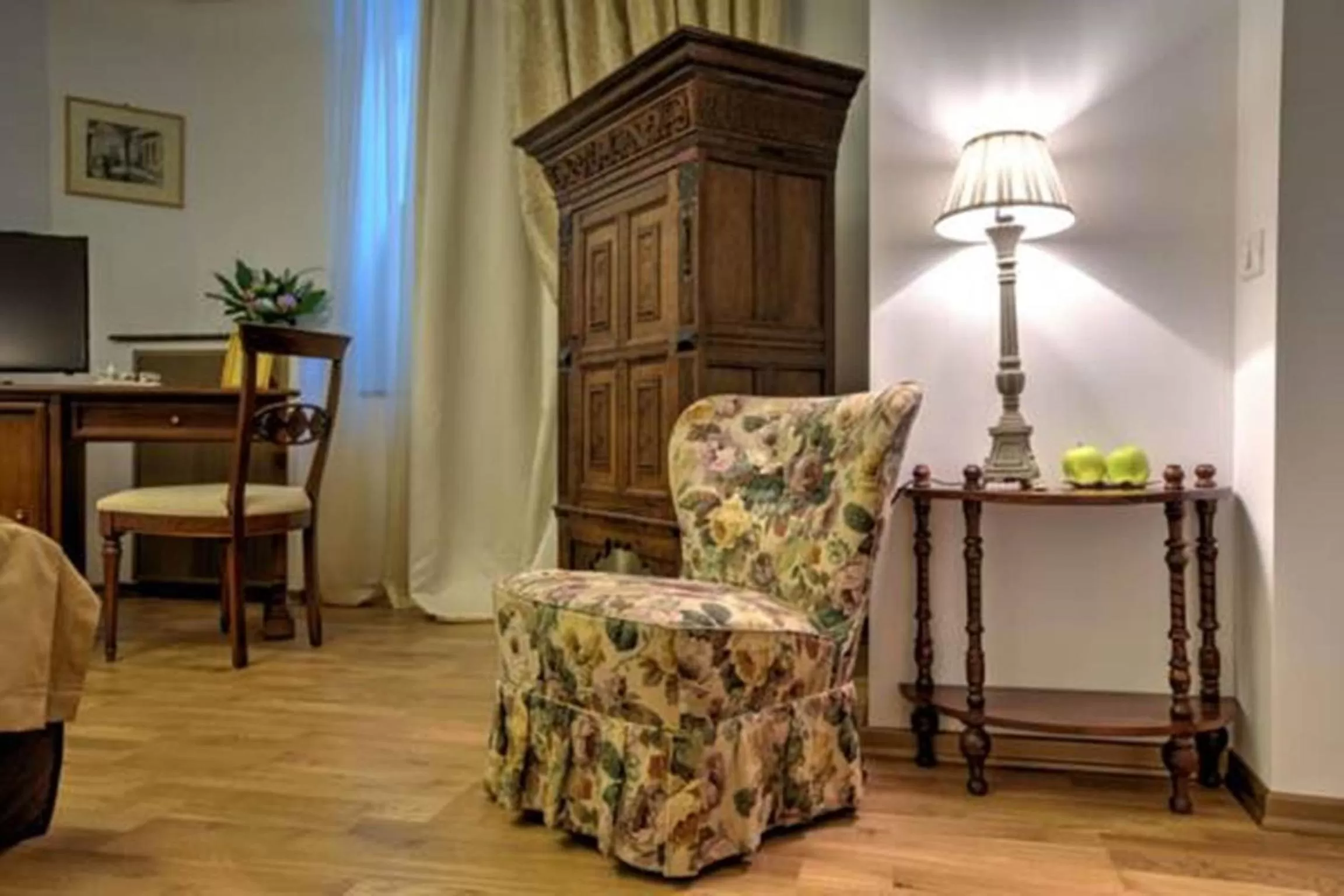 Decorative detail in Grand Boutique Hotel