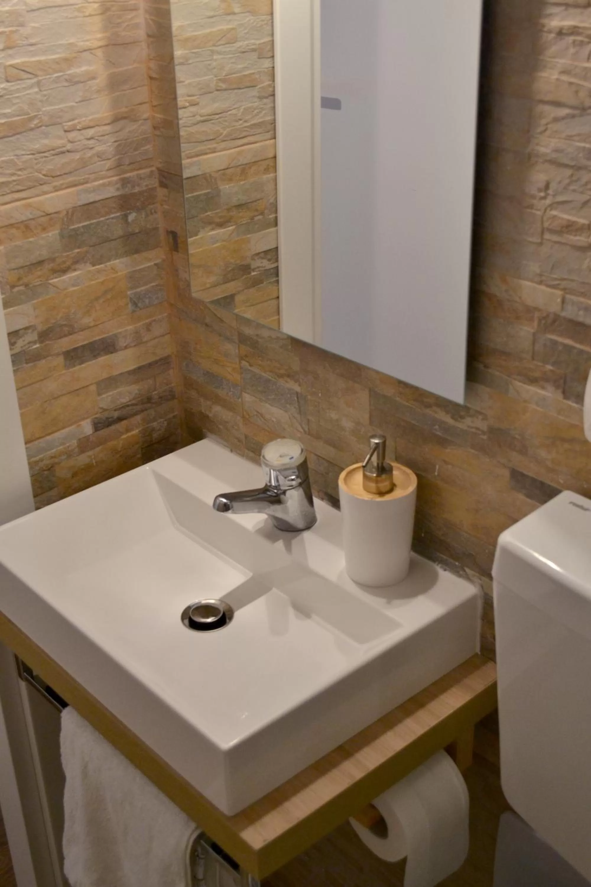 Bathroom in Pontevecchio Relais