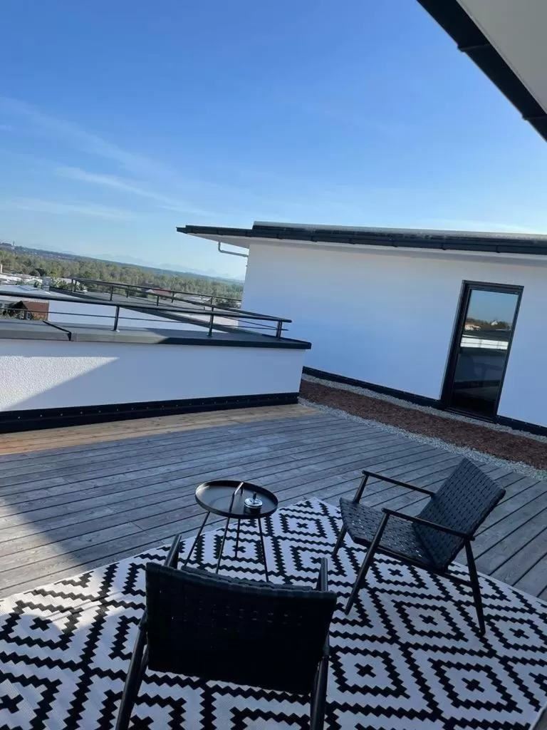 Swimming Pool in Motel Inn Simbach