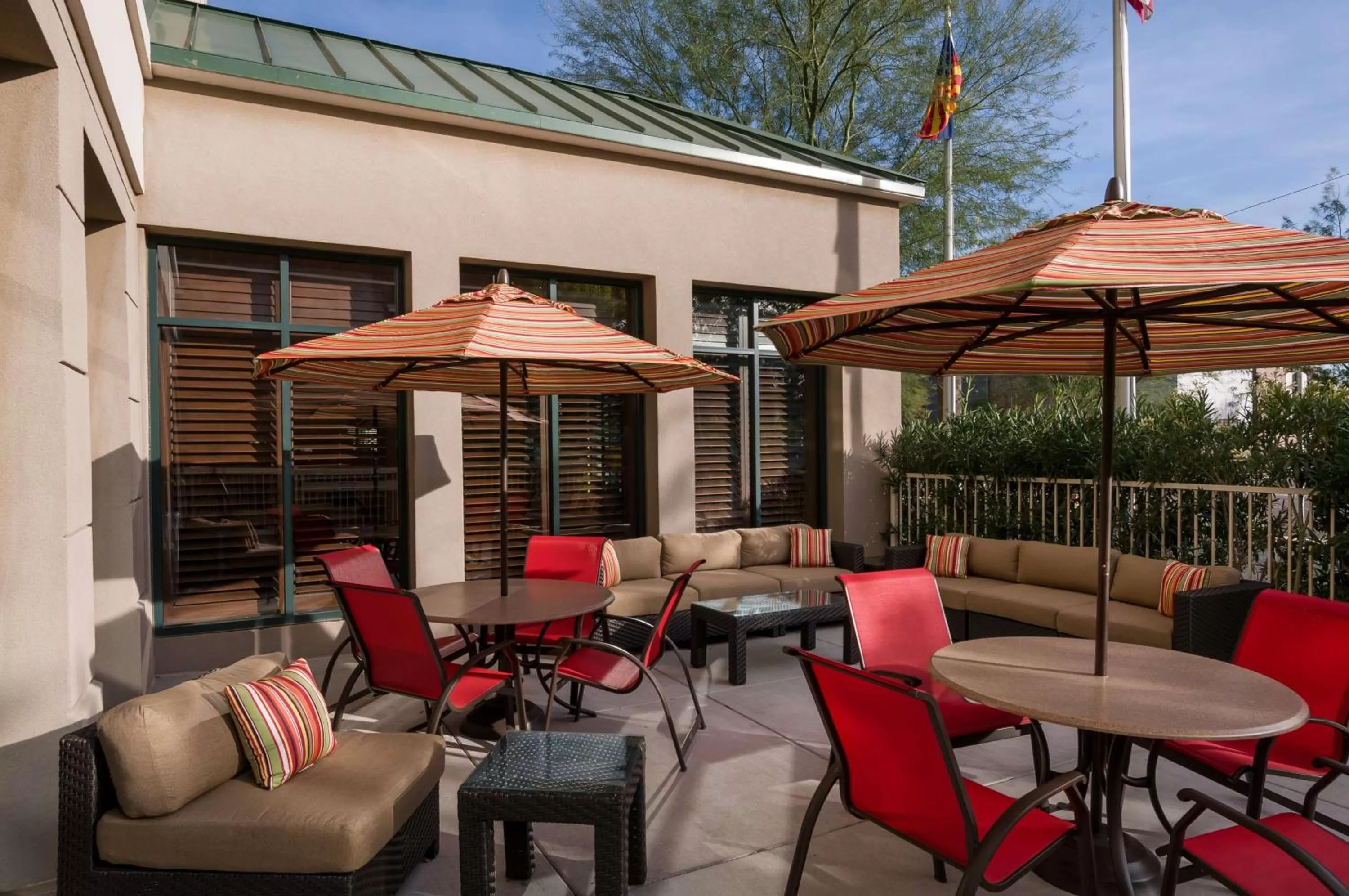 Property building in Hilton Garden Inn Phoenix Airport North