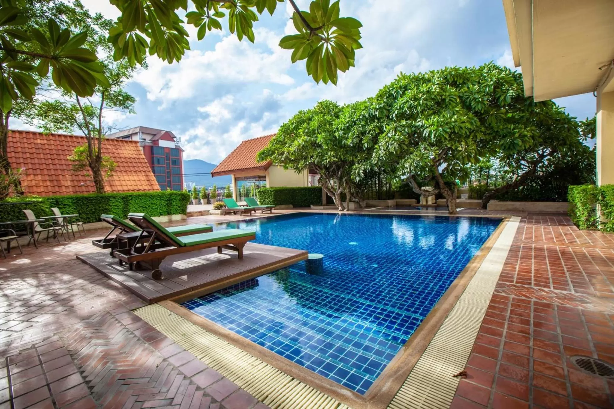 Pool view in Chiangmai Grandview Hotel & Convention Center