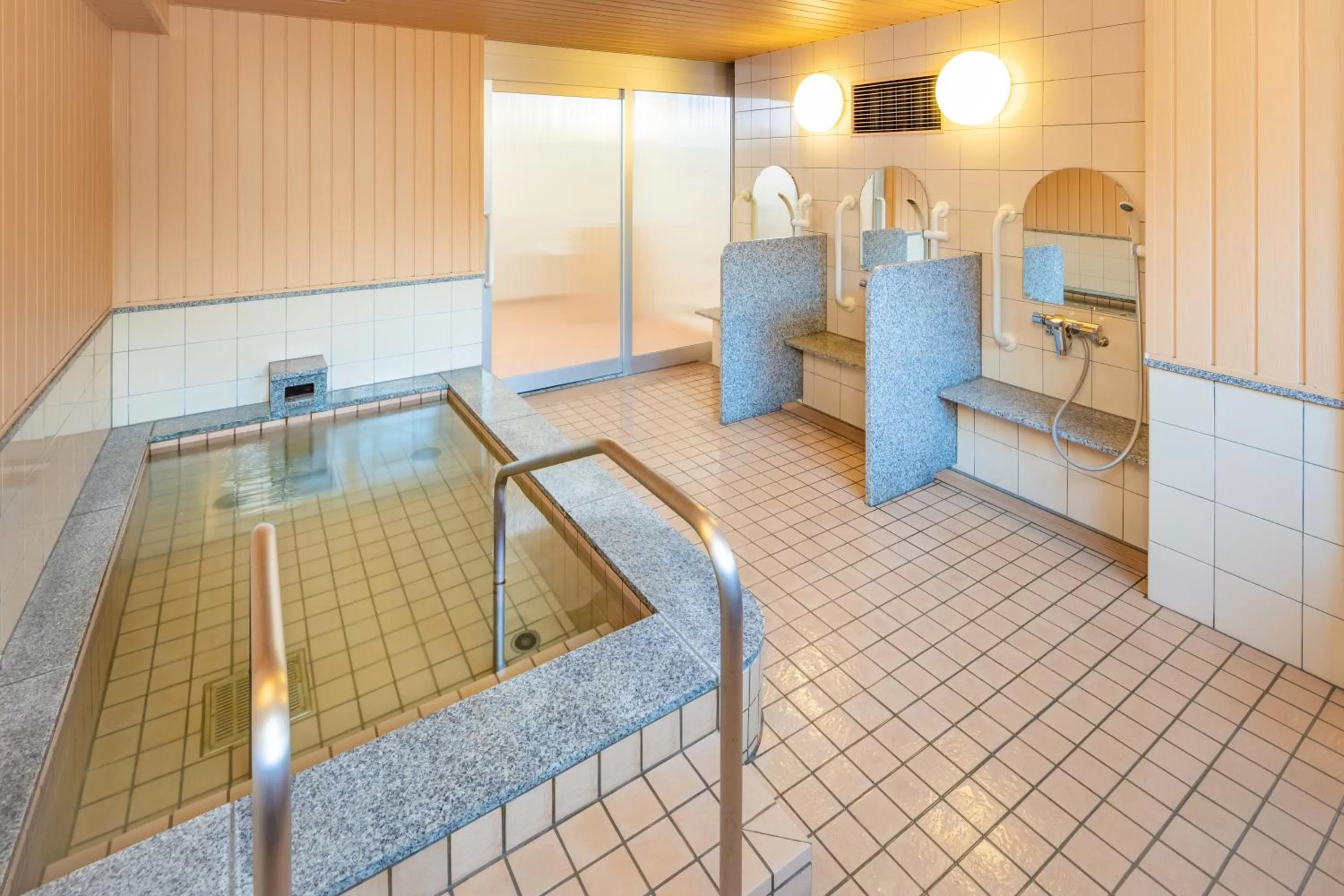 Hot Spring Bath in 朝里川温泉ホテル