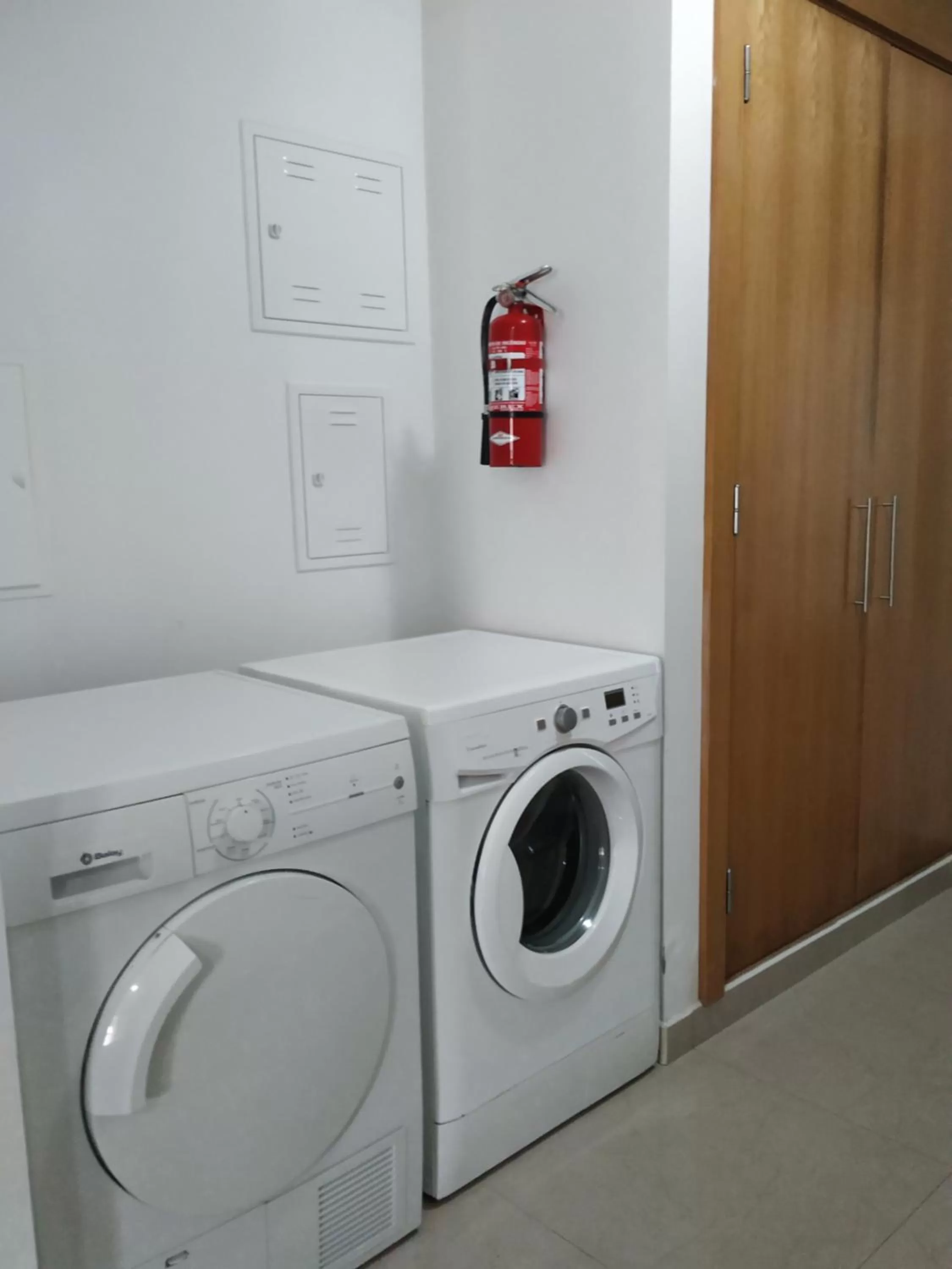 Bathroom in Costa & Isaias Apartamentos