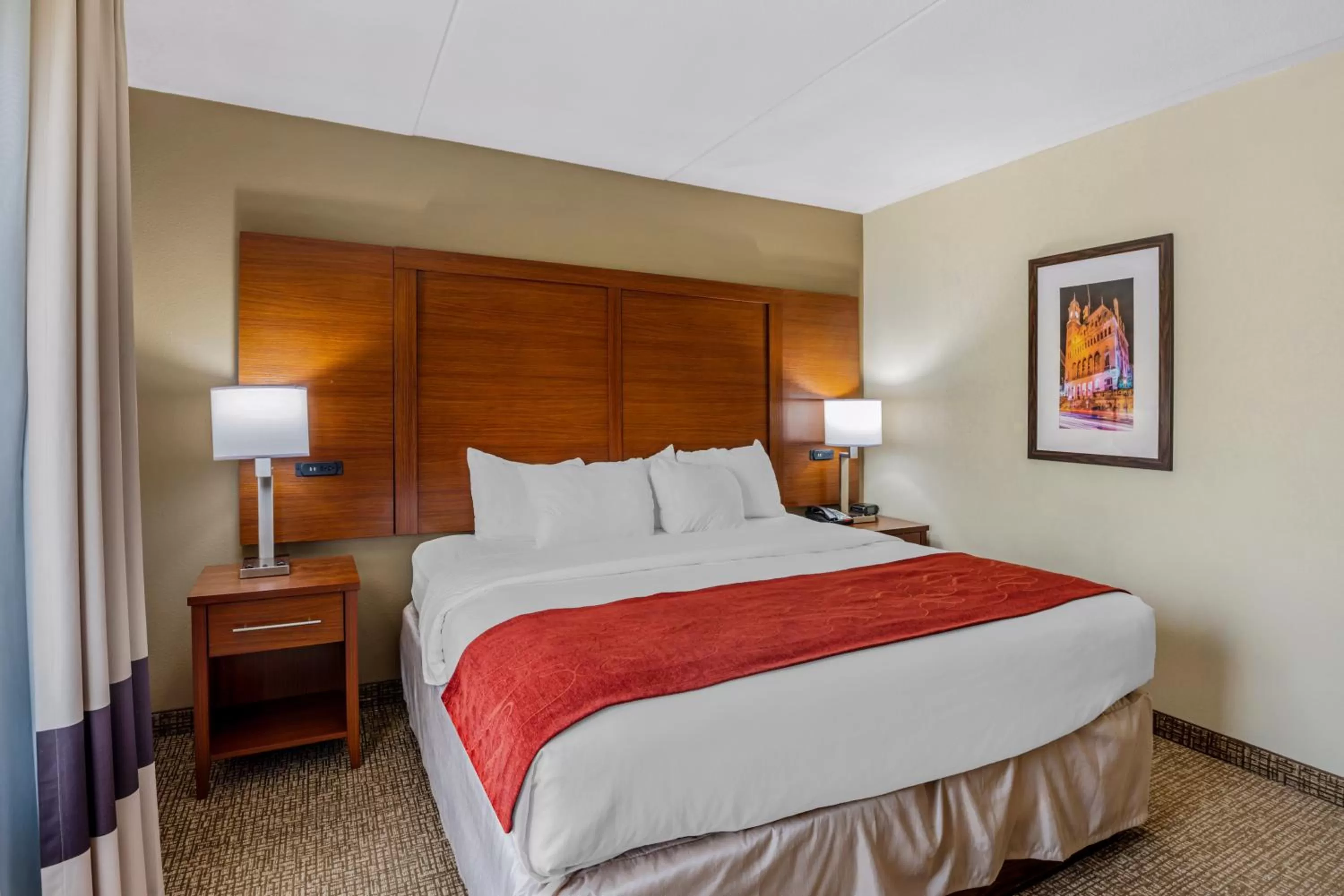 Bed in Comfort Suites At Virginia Center Commons